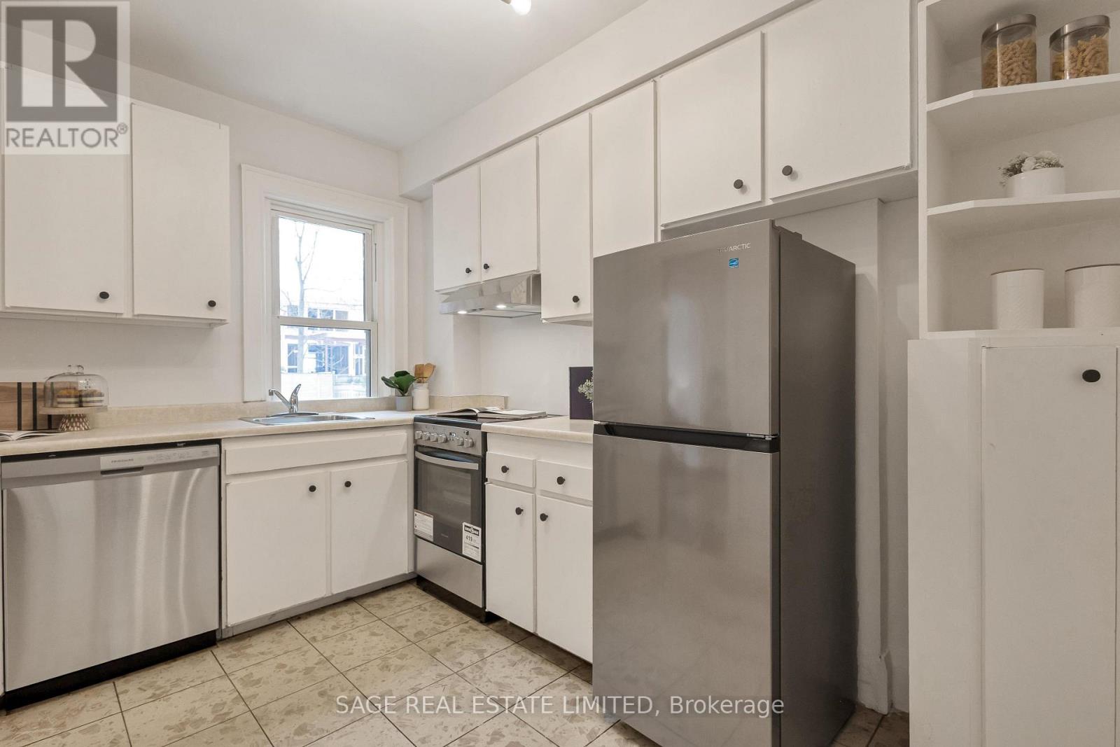 99 Albertus Avenue, Toronto, Ontario  M4R 1J6 - Photo 11 - C12910186