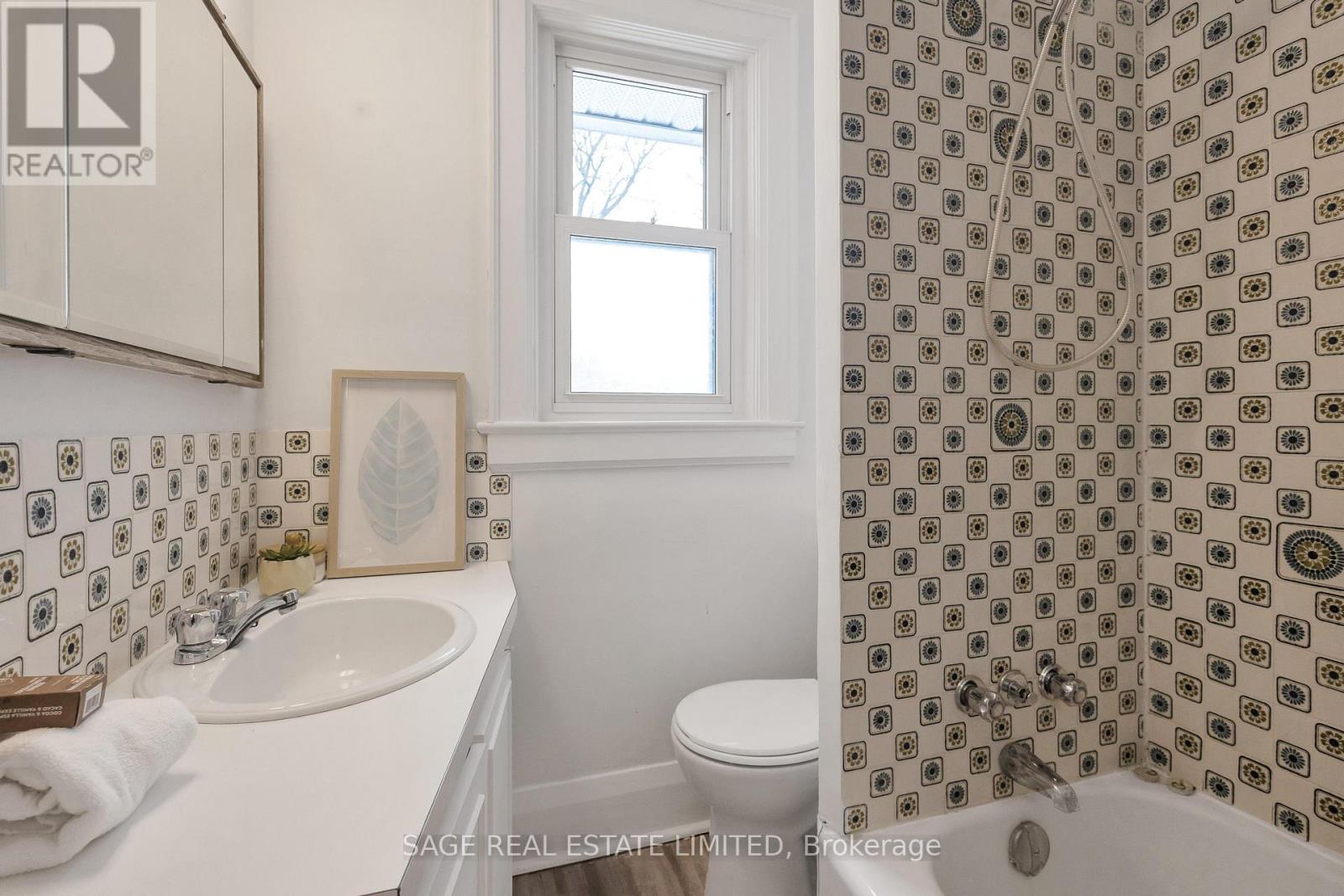 99 Albertus Avenue, Toronto, Ontario  M4R 1J6 - Photo 15 - C12910186