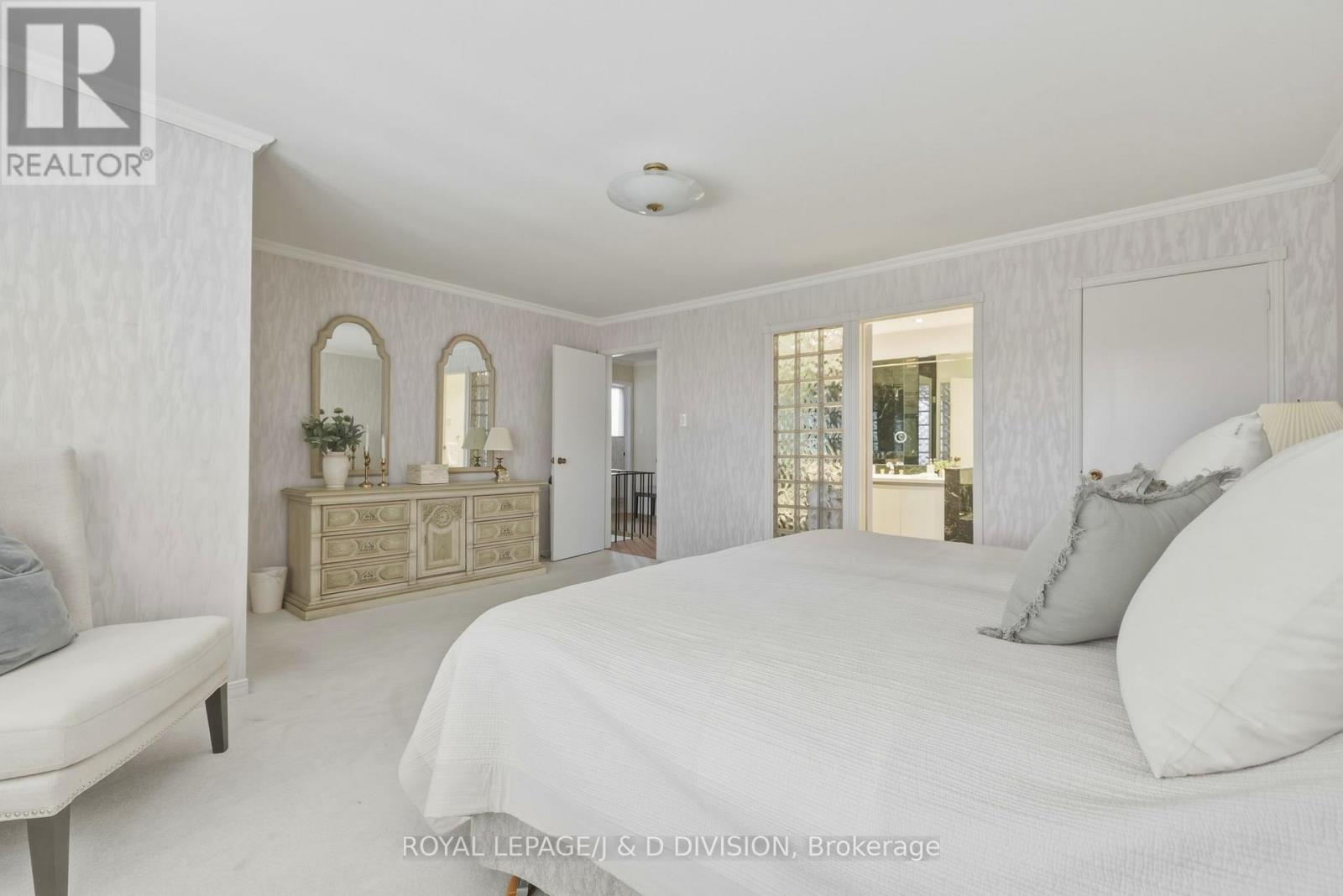 122 Cortleigh Boulevard, Toronto, Ontario  M4R 1K6 - Photo 18 - C12910250