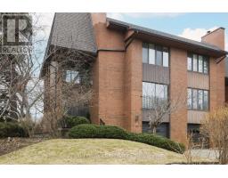 122 CORTLEIGH BOULEVARD, Toronto, Ontario