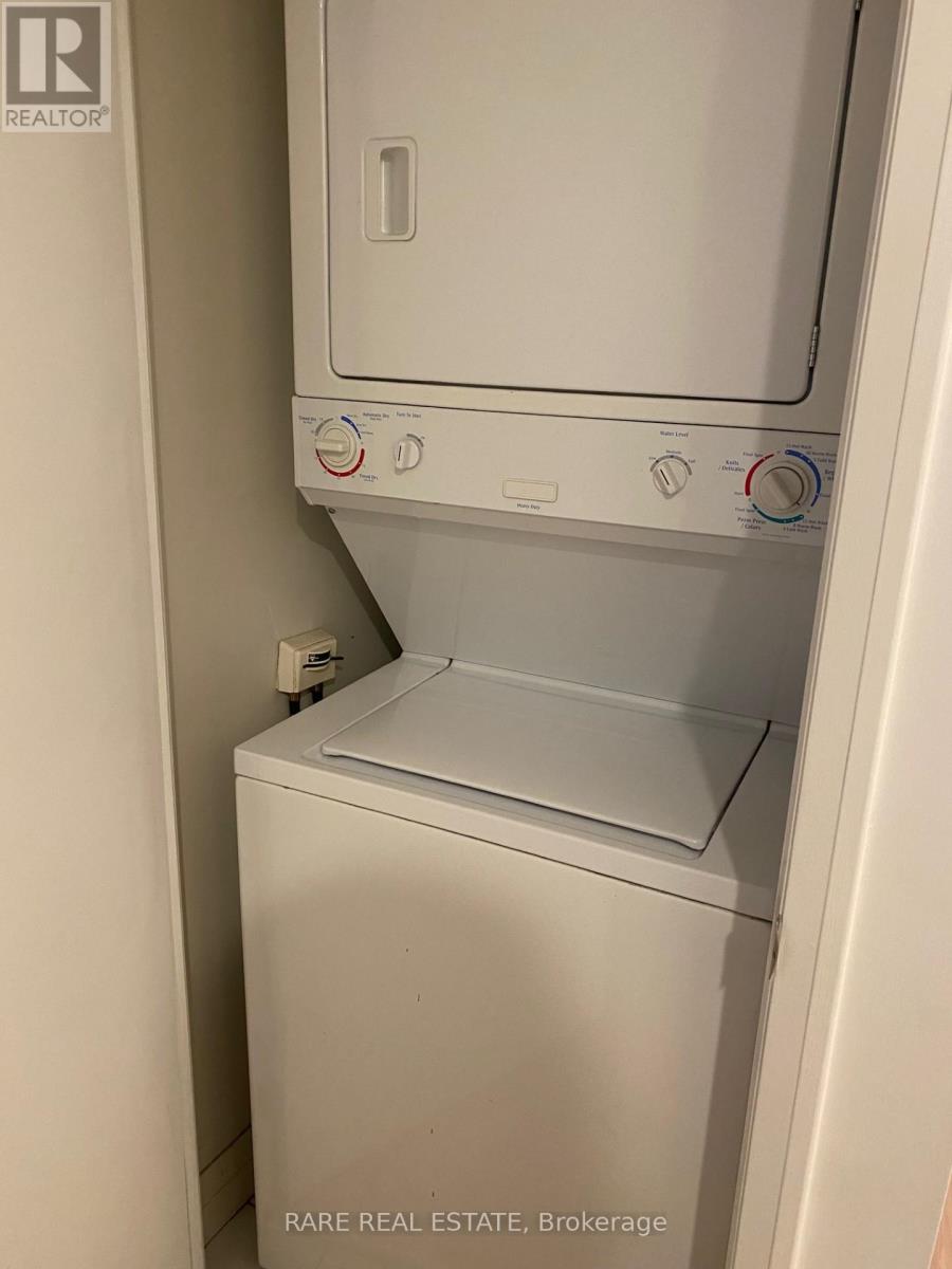 201 - 21 Carlton Street, Toronto (Church-Yonge Corridor), Ontario  M5B 1L3 - Photo 5 - C12910366