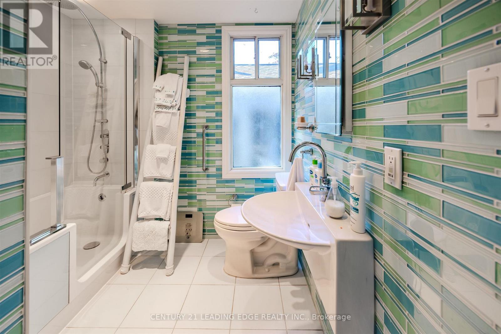 9 Balmy Avenue, Toronto, Ontario  M4E 1C7 - Photo 34 - E12910118