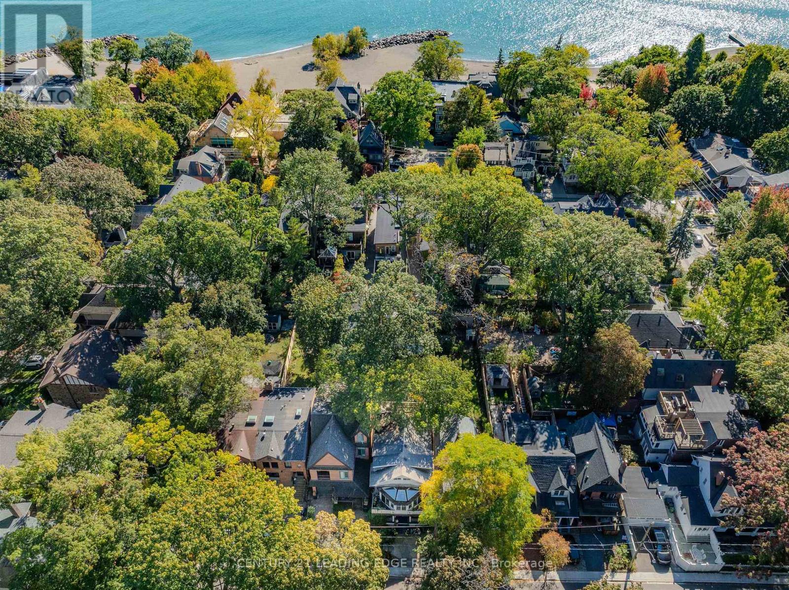 9 Balmy Avenue, Toronto, Ontario  M4E 1C7 - Photo 4 - E12910118