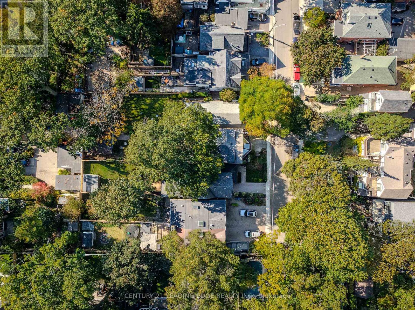 9 Balmy Avenue, Toronto, Ontario  M4E 1C7 - Photo 6 - E12910118