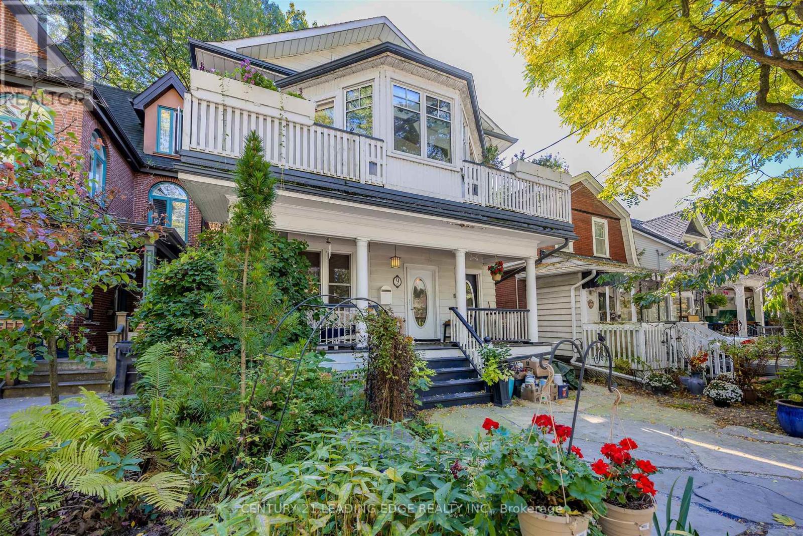 9 Balmy Avenue, Toronto, Ontario  M4E 1C7 - Photo 8 - E12910118