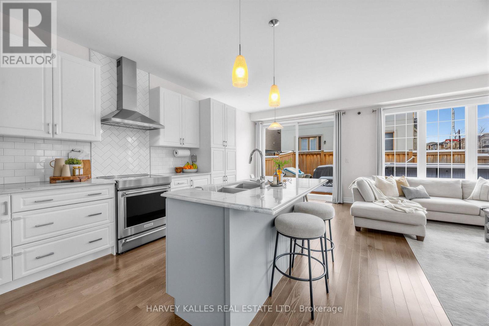 1002 Kingpeak Crescent, Pickering, Ontario  L1X 0H3 - Photo 12 - E12910342