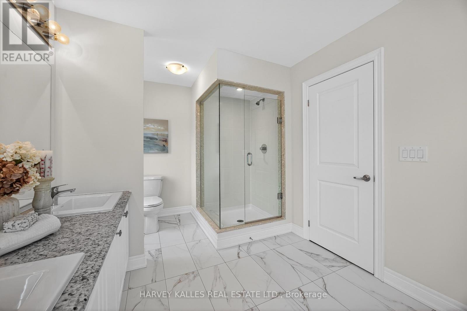 1002 Kingpeak Crescent, Pickering, Ontario  L1X 0H3 - Photo 33 - E12910342