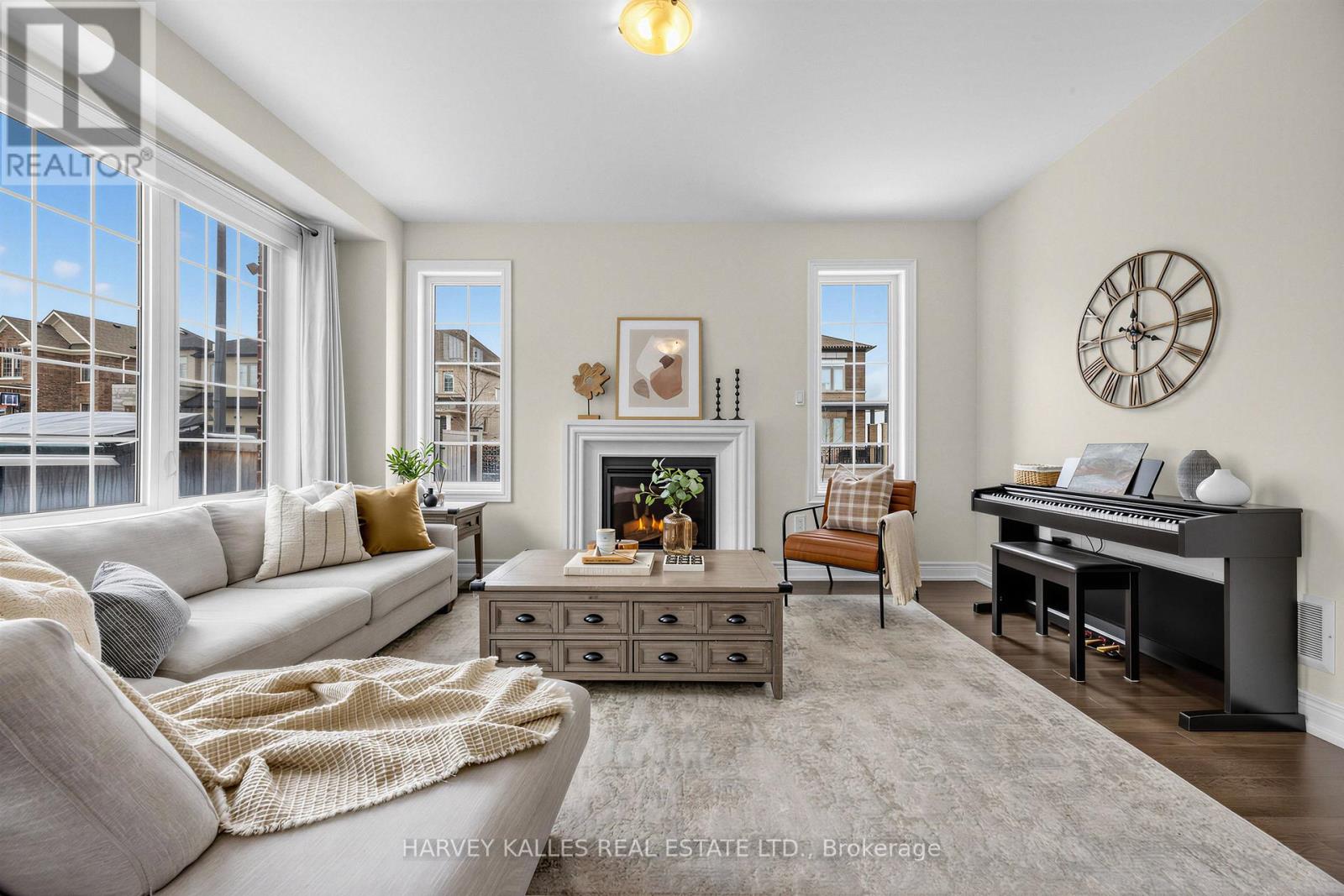 1002 Kingpeak Crescent, Pickering, Ontario  L1X 0H3 - Photo 5 - E12910342