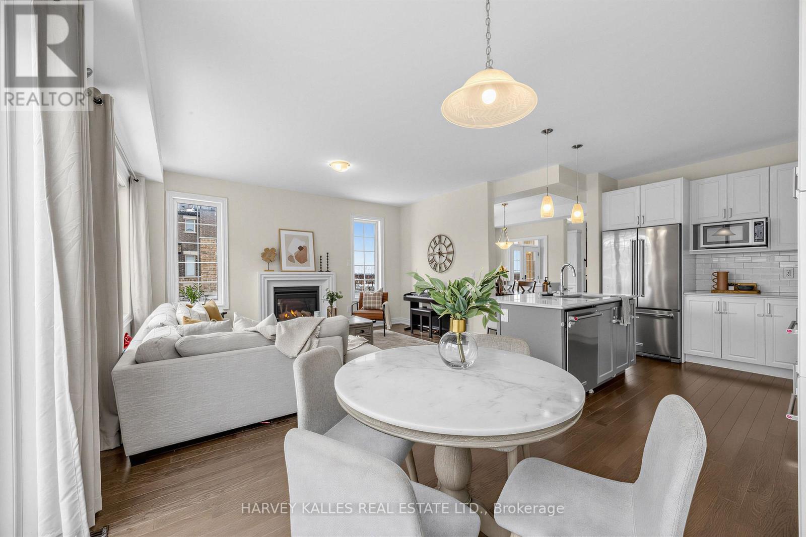 1002 Kingpeak Crescent, Pickering, Ontario  L1X 0H3 - Photo 9 - E12910342