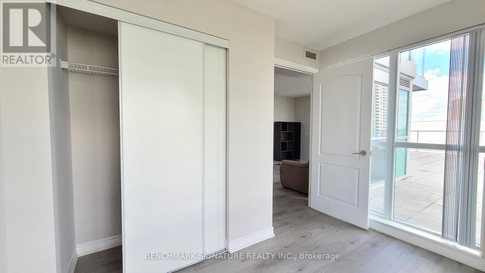 902 - 60 Town Centre Court, Toronto, Ontario  M1P 0B1 - Photo 11 - E12910354