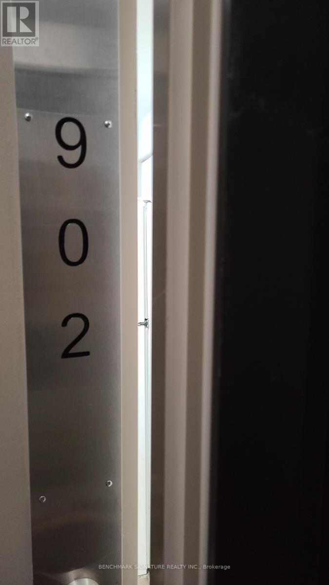 902 - 60 Town Centre Court, Toronto, Ontario  M1P 0B1 - Photo 3 - E12910354