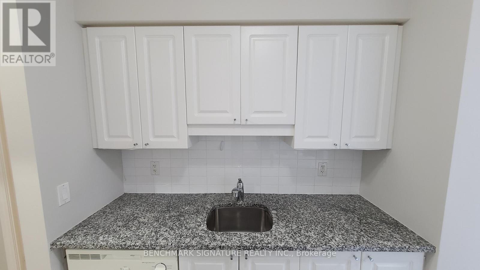 902 - 60 Town Centre Court, Toronto, Ontario  M1P 0B1 - Photo 7 - E12910354