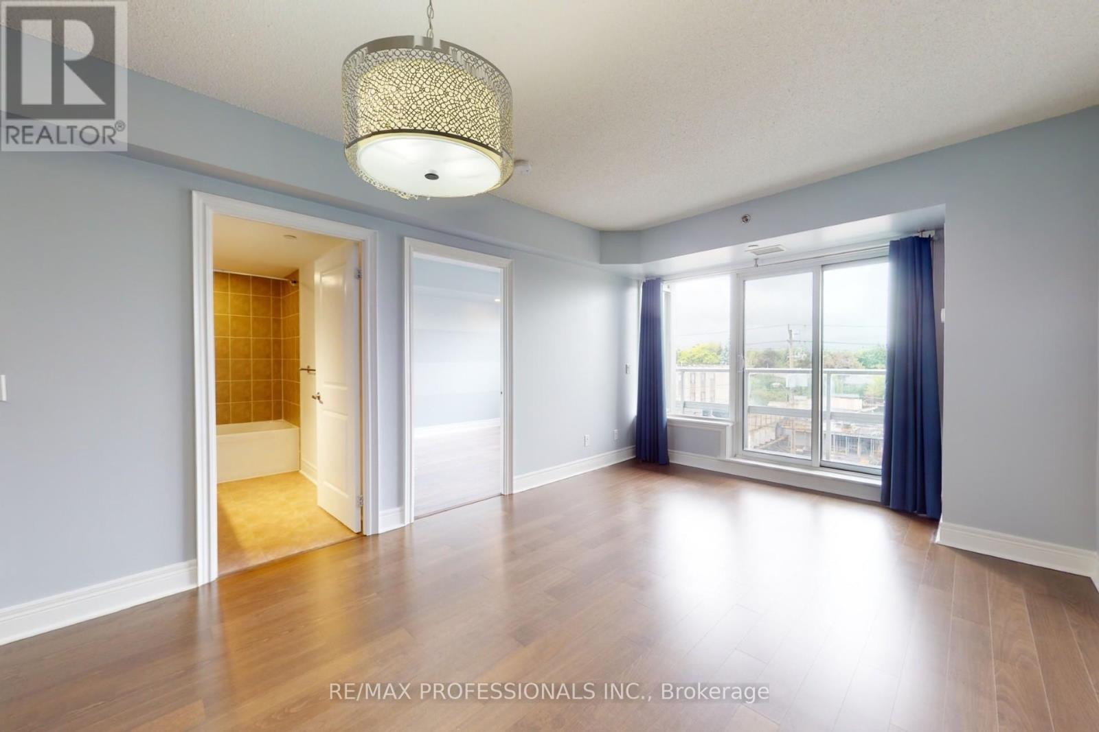 408 - 701 Sheppard Avenue W, Toronto, Ontario  M3H 0B2 - Photo 6 - C12910350