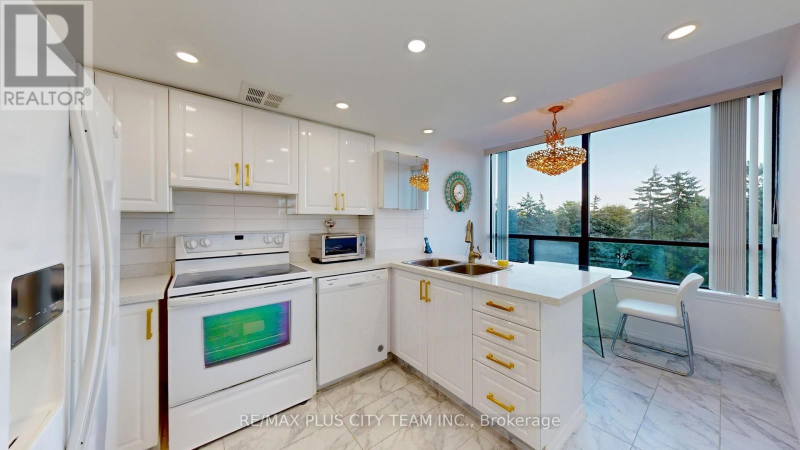 410 - 7440 Bathurst Street, Vaughan, Ontario  L4J 7K8 - Photo 13 - N12910110