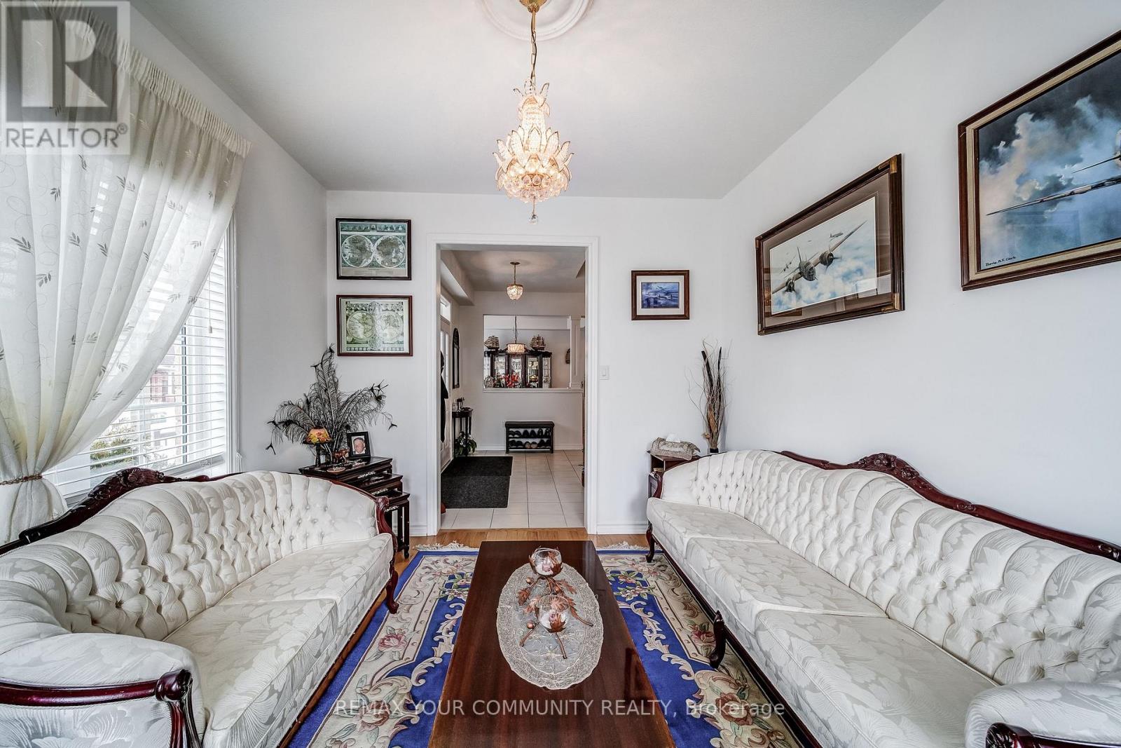 46 Bramsey Street, Georgina, Ontario  L0E 1R0 - Photo 7 - N12910146