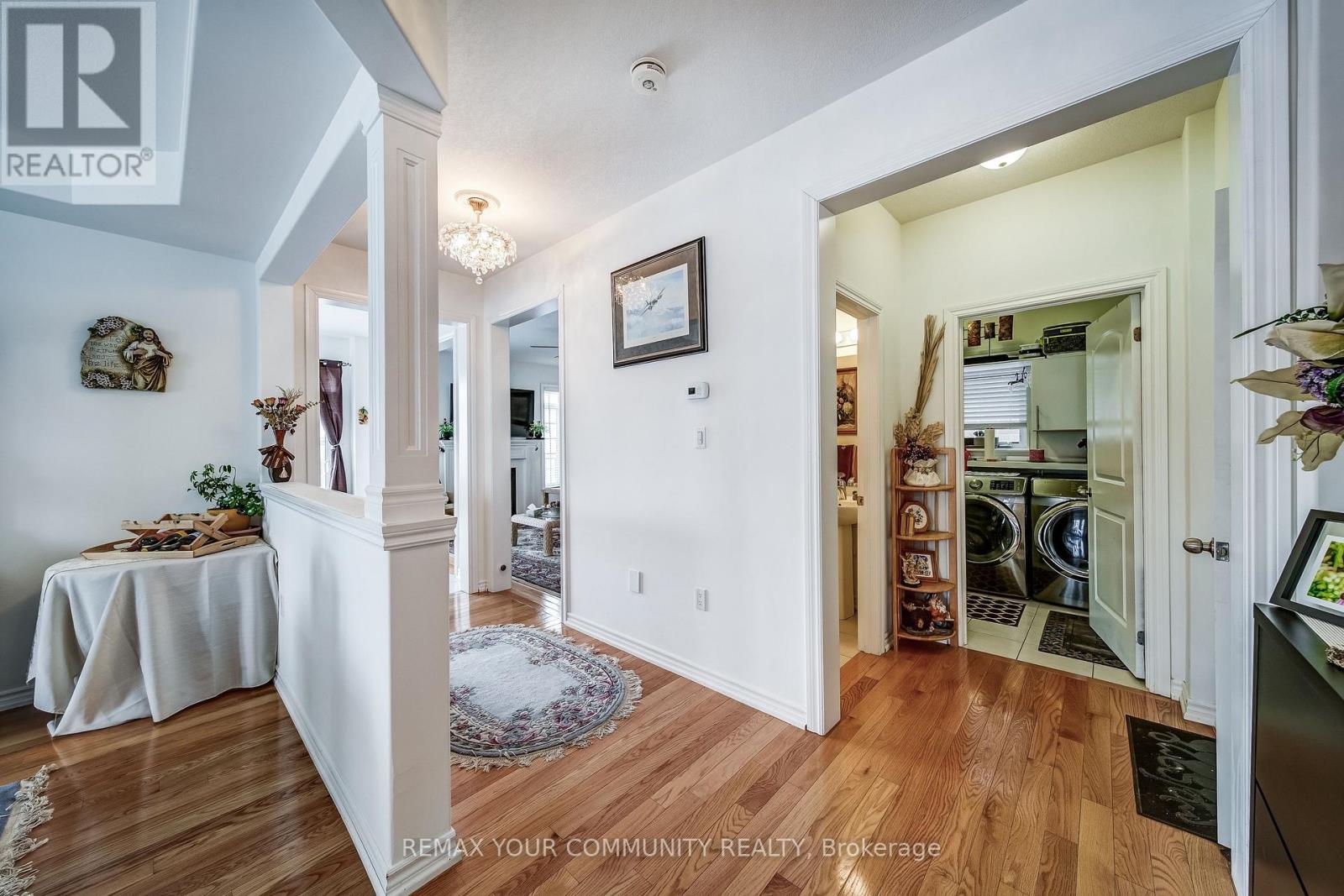 46 Bramsey Street, Georgina, Ontario  L0E 1R0 - Photo 8 - N12910146