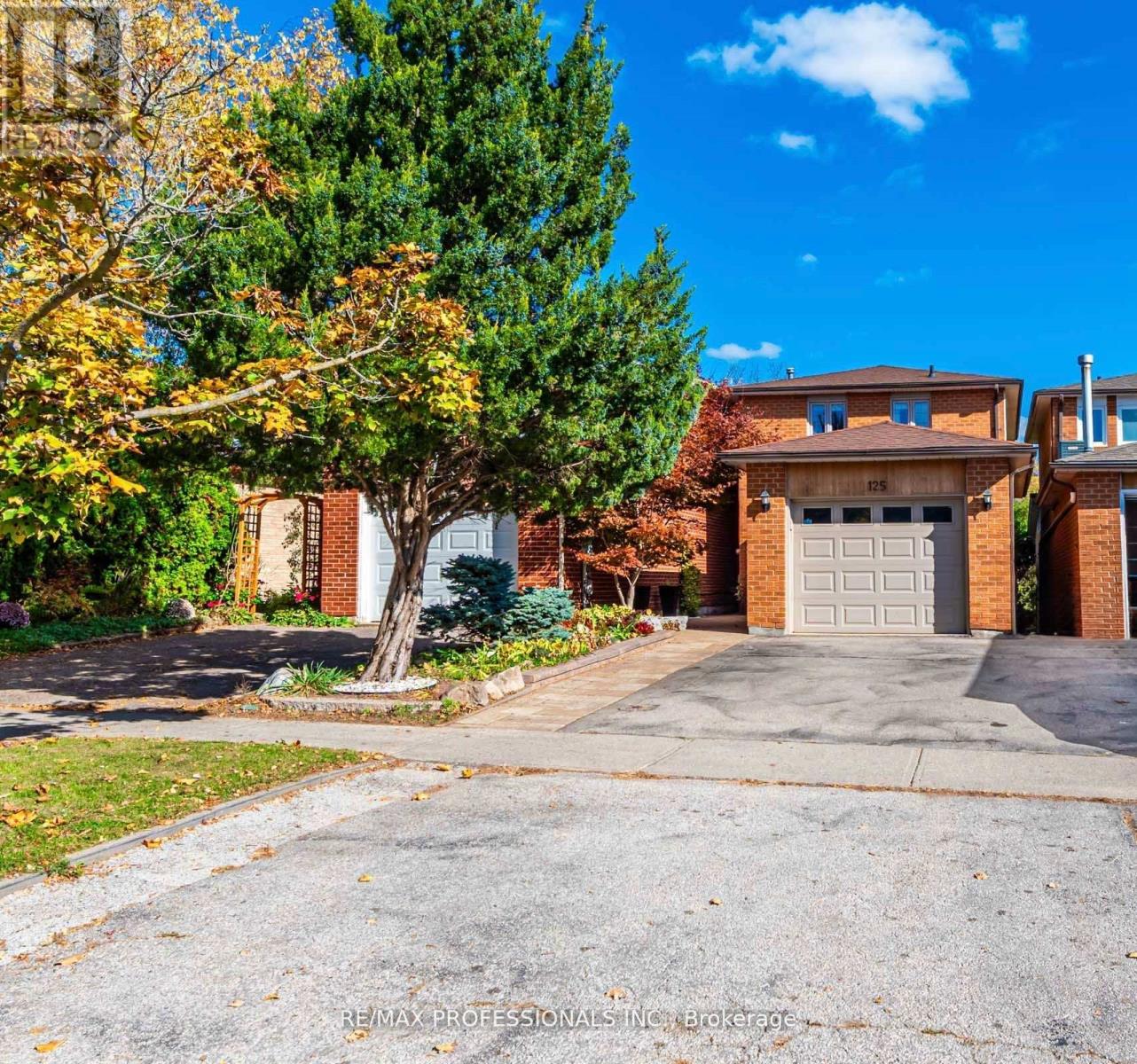 125 KERSEY CRESCENT, Richmond Hill, Ontario