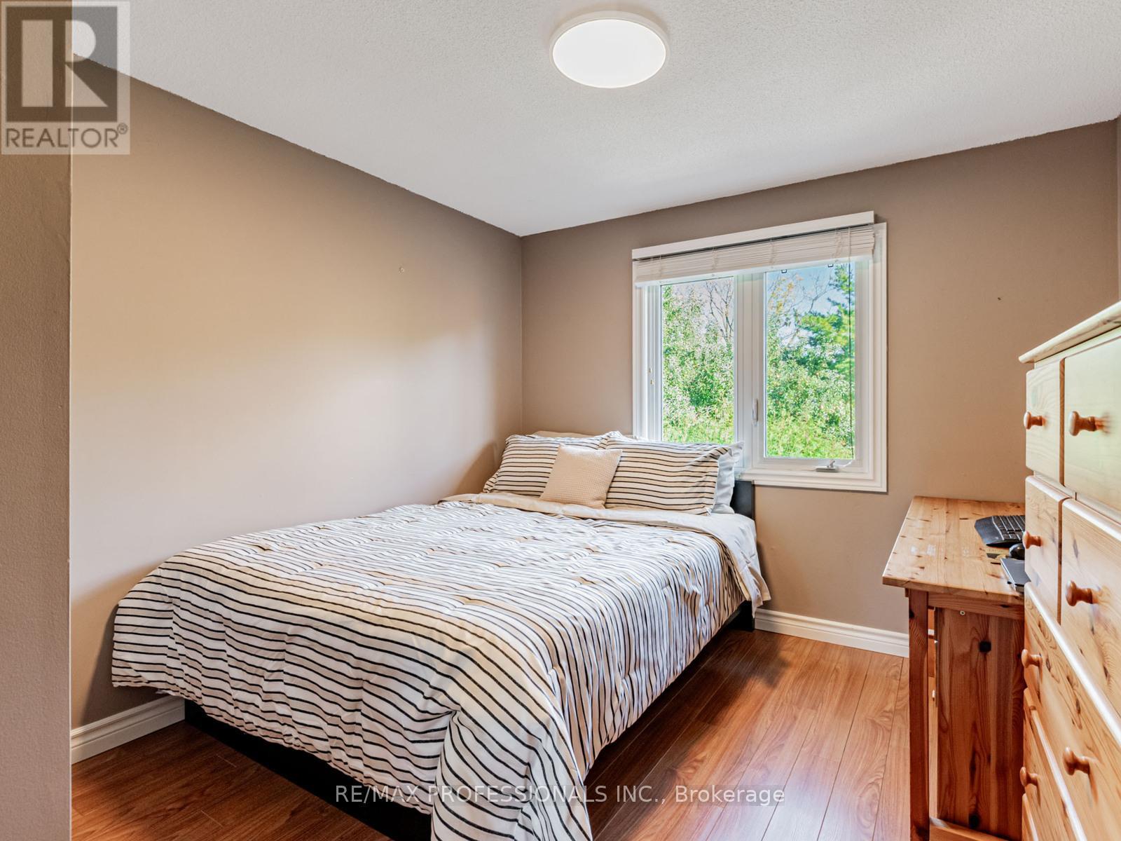 125 Kersey Crescent, Richmond Hill, Ontario  L4C 5X4 - Photo 25 - N12910152