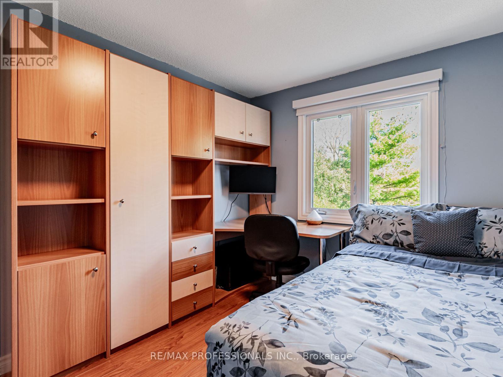 125 Kersey Crescent, Richmond Hill, Ontario  L4C 5X4 - Photo 28 - N12910152