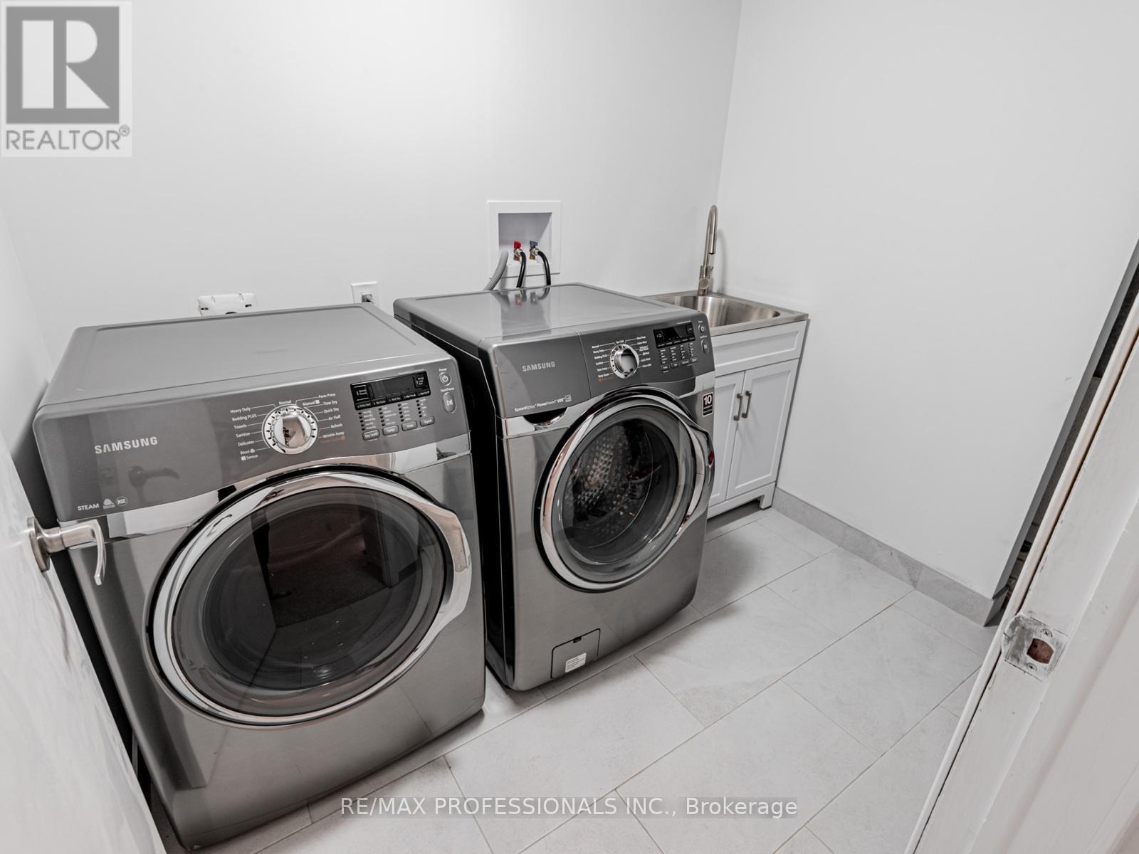 125 Kersey Crescent, Richmond Hill, Ontario  L4C 5X4 - Photo 33 - N12910152