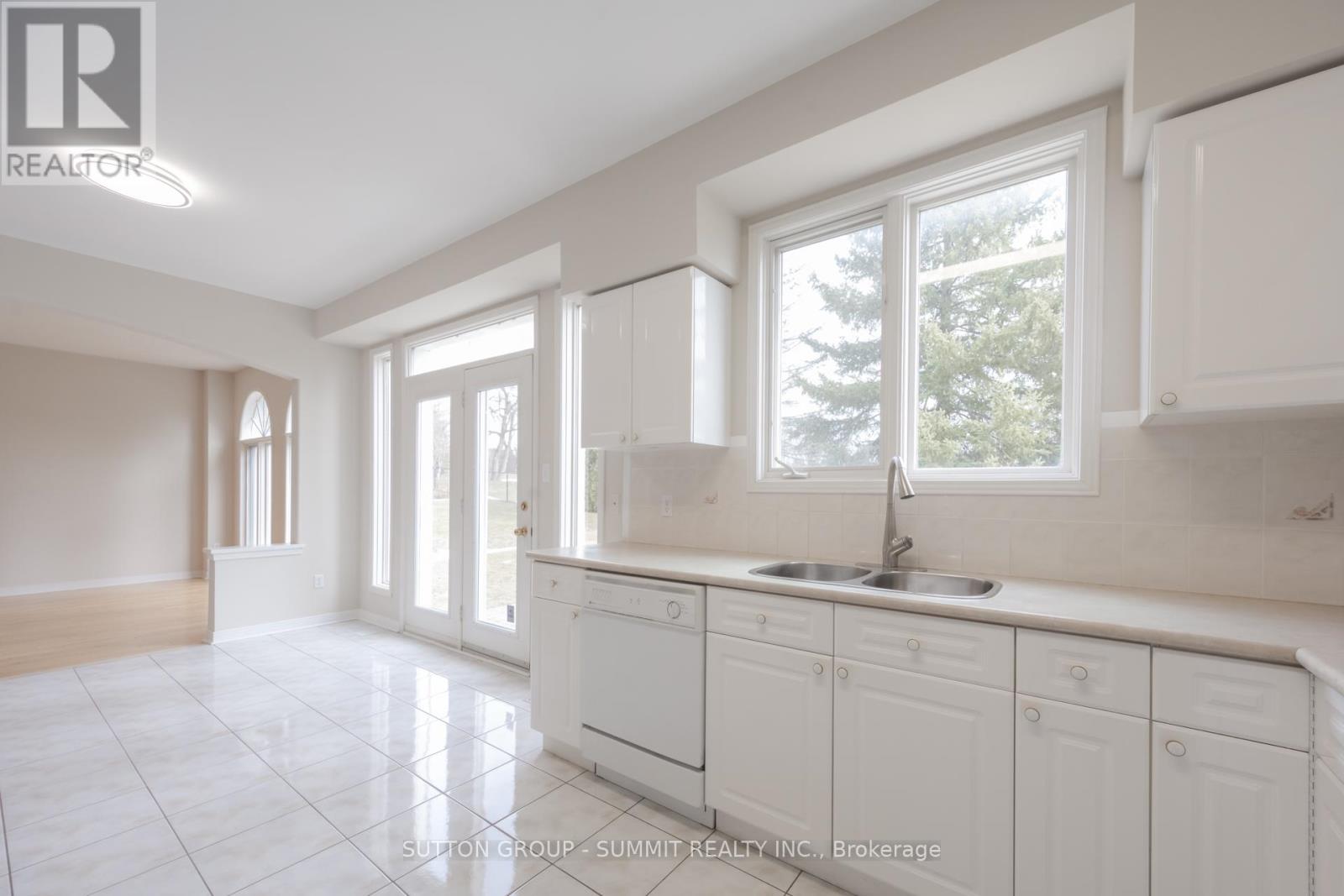 49 Central Park Drive, Markham, Ontario  L3P 7S3 - Photo 16 - N12910156