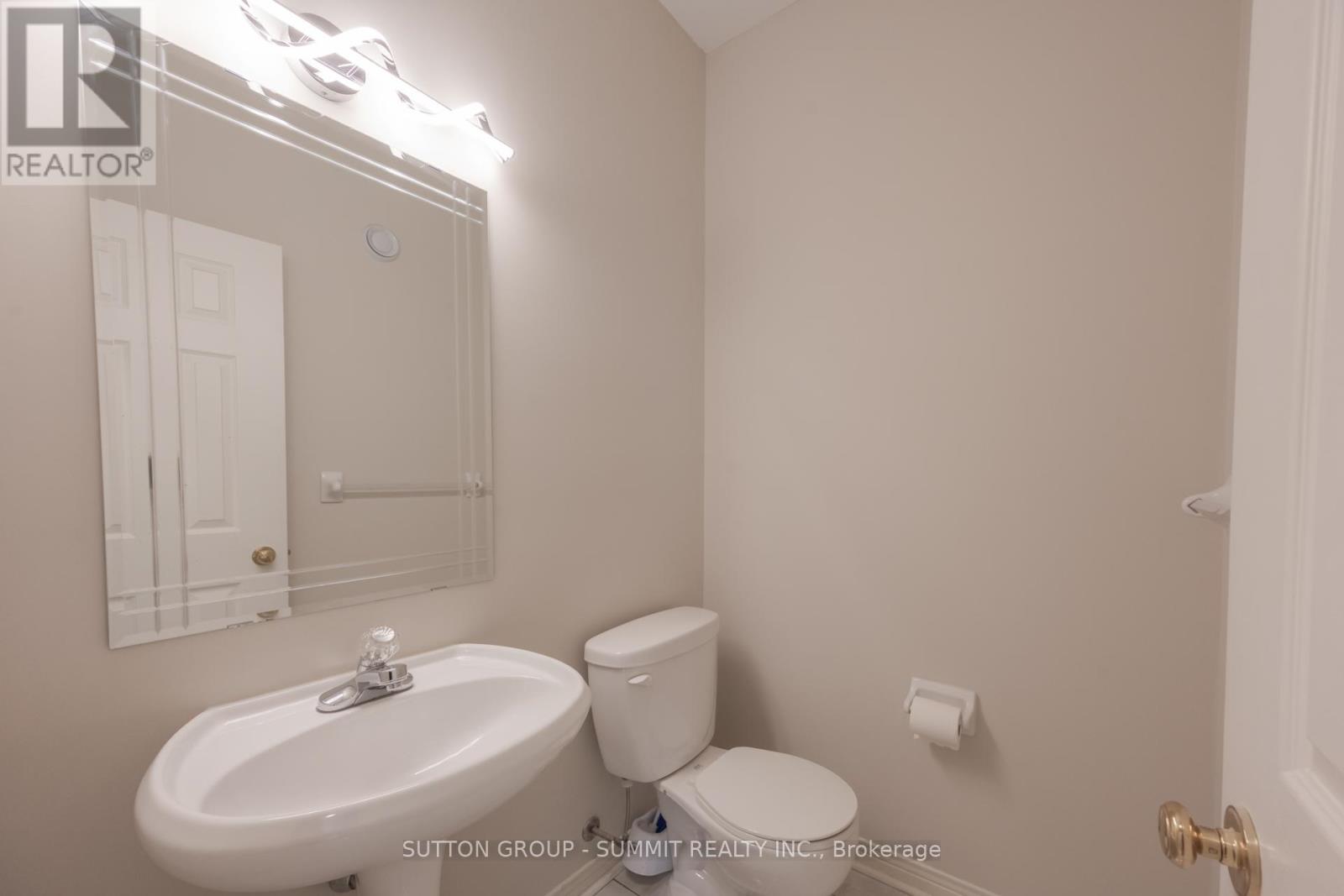 49 Central Park Drive, Markham, Ontario  L3P 7S3 - Photo 7 - N12910156