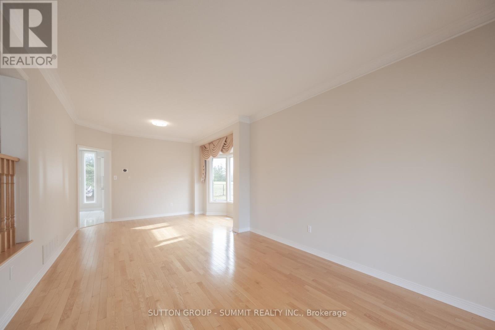 49 Central Park Drive, Markham, Ontario  L3P 7S3 - Photo 8 - N12910156