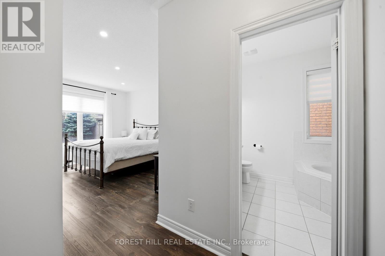 43 Milligan Street, Bradford West Gwillimbury (Bradford), Ontario  L3Z 0A5 - Photo 15 - N12910166