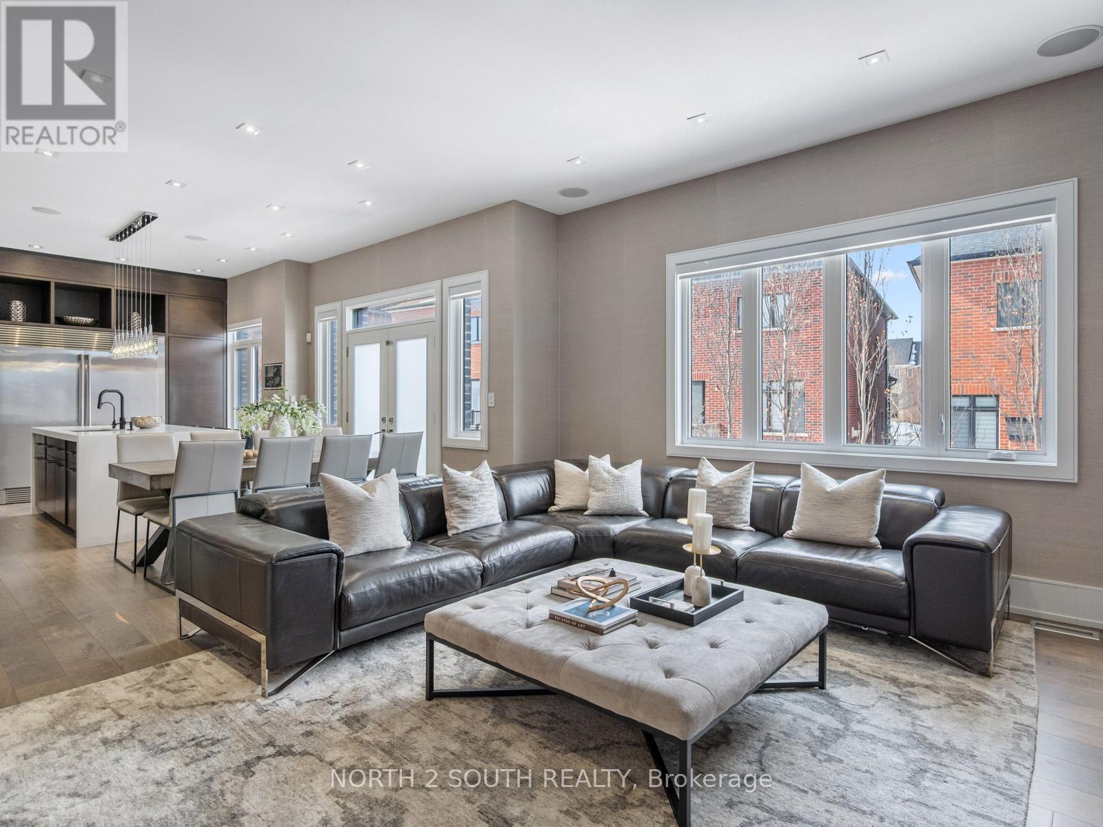 36 Kylemount Court, Vaughan, Ontario  L4J 0J4 - Photo 8 - N12910190