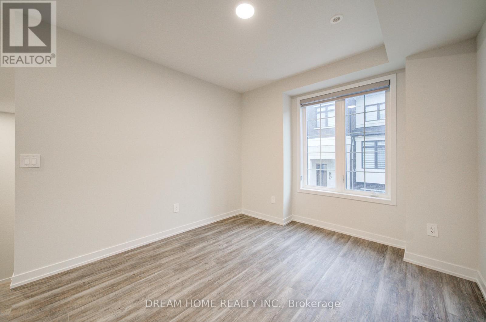 6 Victor Metcalf Lane, Richmond Hill, Ontario  L4B 0J7 - Photo 11 - N12910204