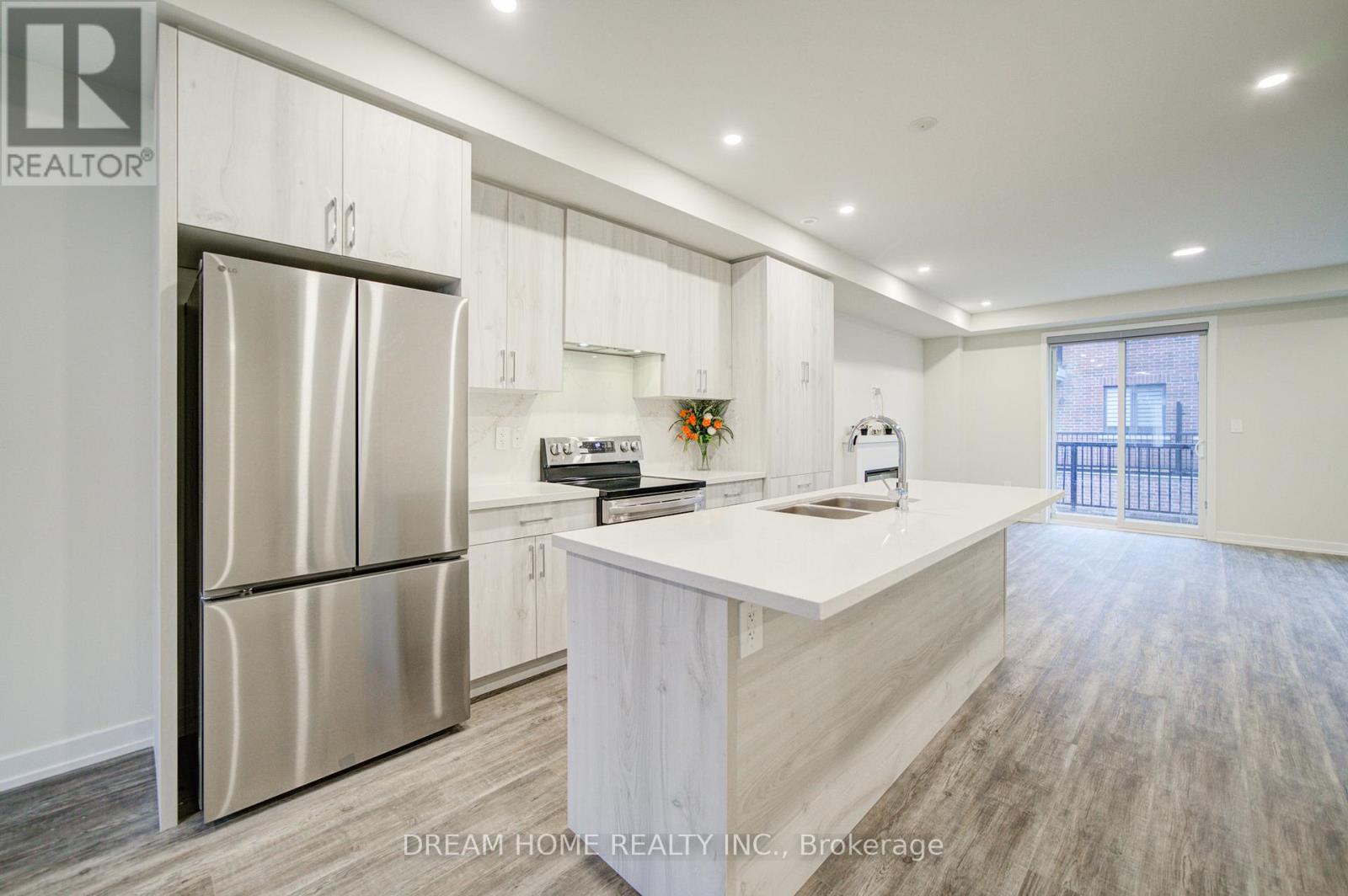 6 Victor Metcalf Lane, Richmond Hill, Ontario  L4B 0J7 - Photo 7 - N12910204