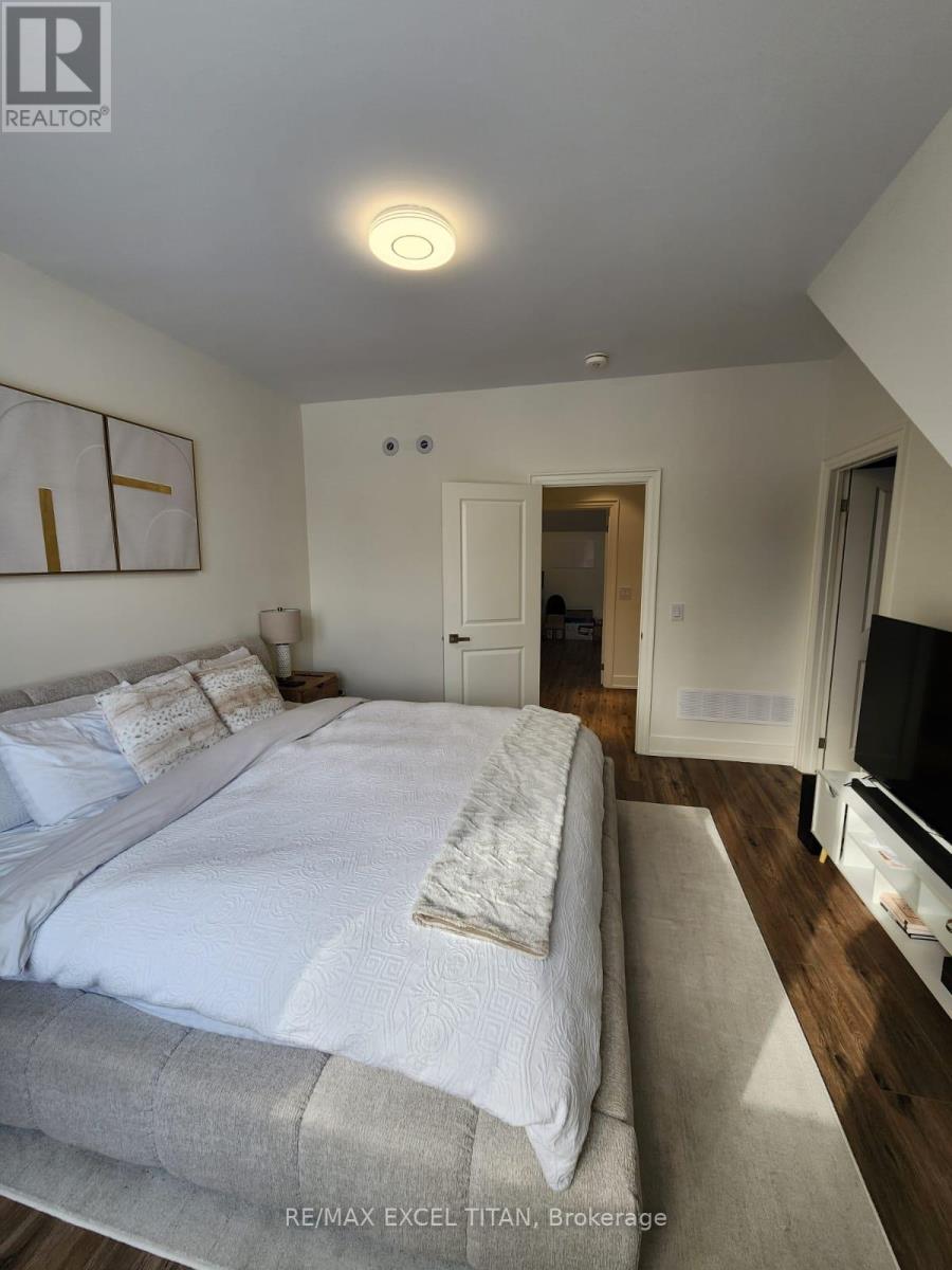 11 - 263 Barrie Street, Bradford West Gwillimbury (Bradford), Ontario  L3Z 1A2 - Photo 28 - N12910230