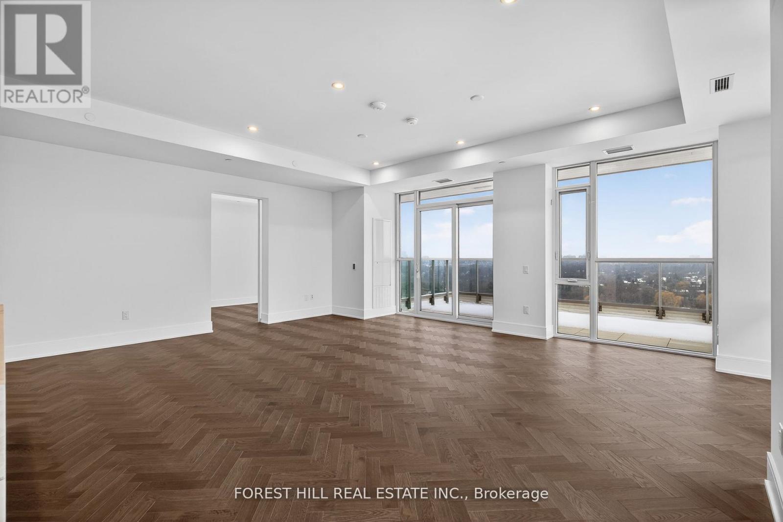 Lph22 - 399 Royal Orchard Boulevard, Markham, Ontario  L3T 0H3 - Photo 4 - N12910290