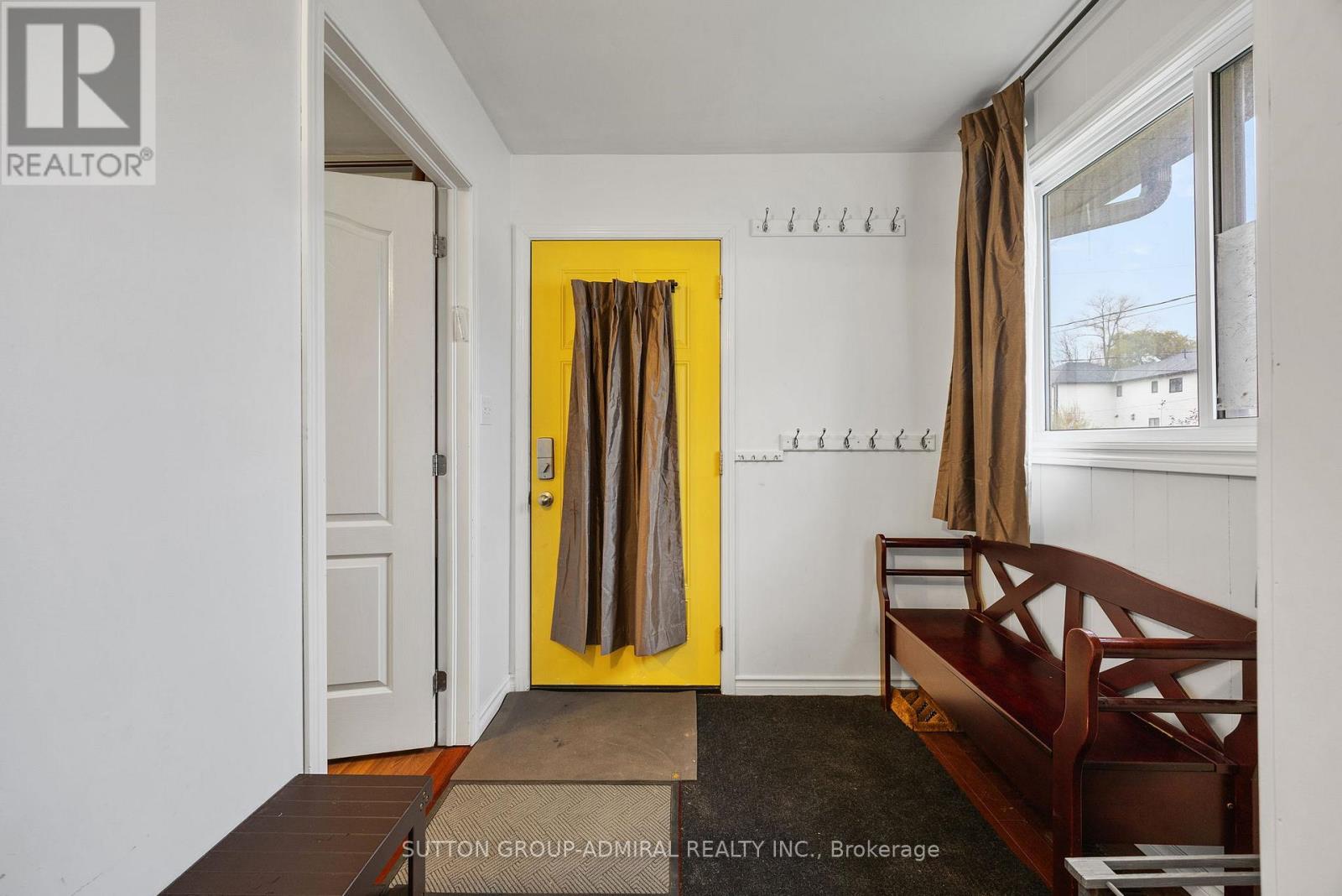 815 Lagoon Drive, Georgina, Ontario  L0E 1S0 - Photo 6 - N12910312