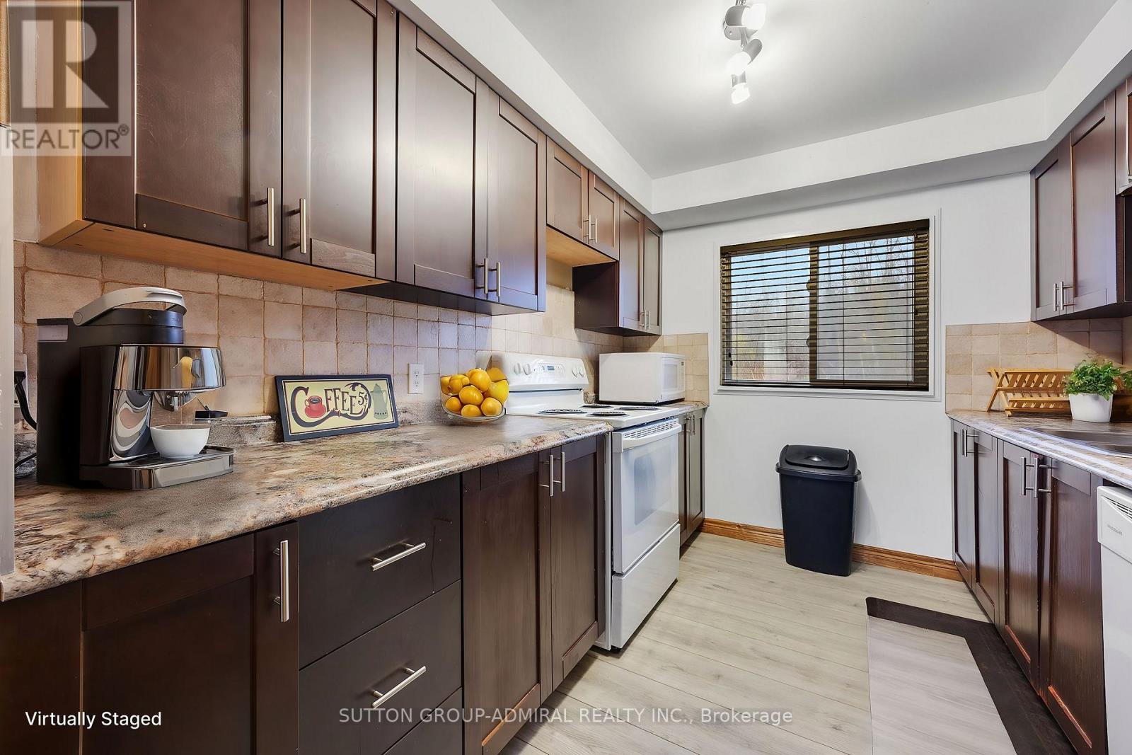 815 Lagoon Drive, Georgina, Ontario  L0E 1S0 - Photo 9 - N12910312