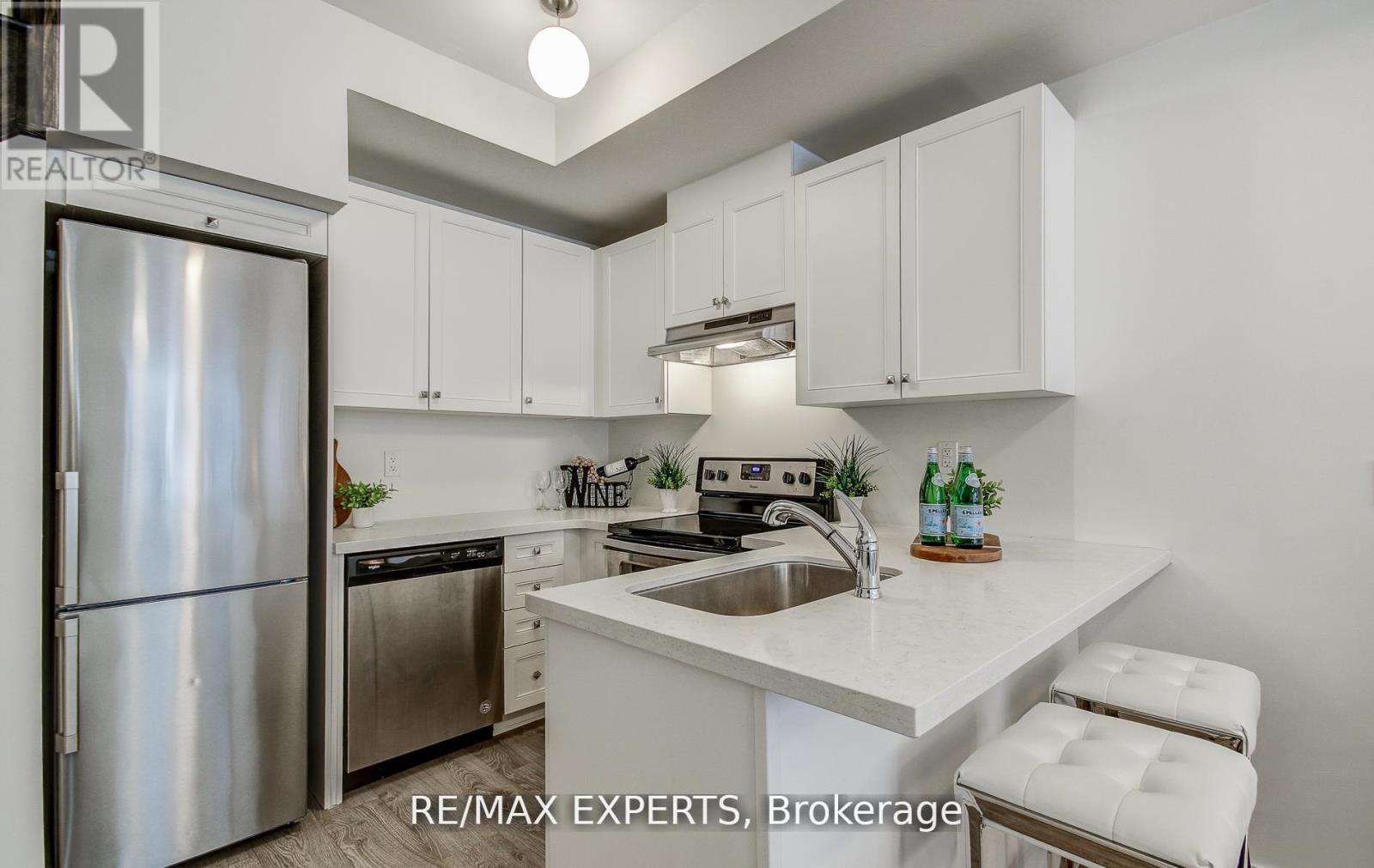 61 - 300 Alex Gardner Circle, Aurora, Ontario  L4G 1N4 - Photo 12 - N12910316