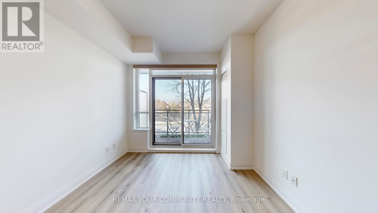 212 - 95 North Park Road, Vaughan, Ontario  L4J 0J1 - Photo 2 - N12909734