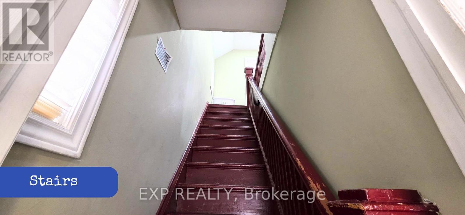 1562 Jane St Street, Toronto, Ontario  M9N 2R6 - Photo 4 - W12908640