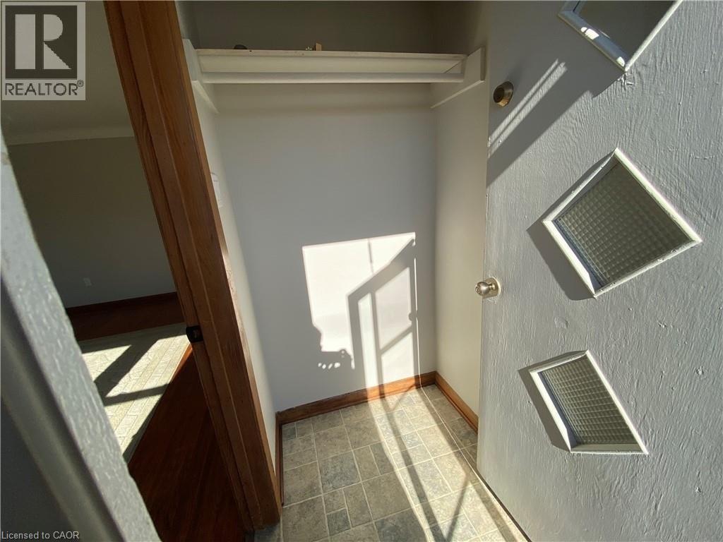 300 Knoll Street Unit# Lower, Port Colborne, Ontario  L3K 5B9 - Photo 3 - 40813725