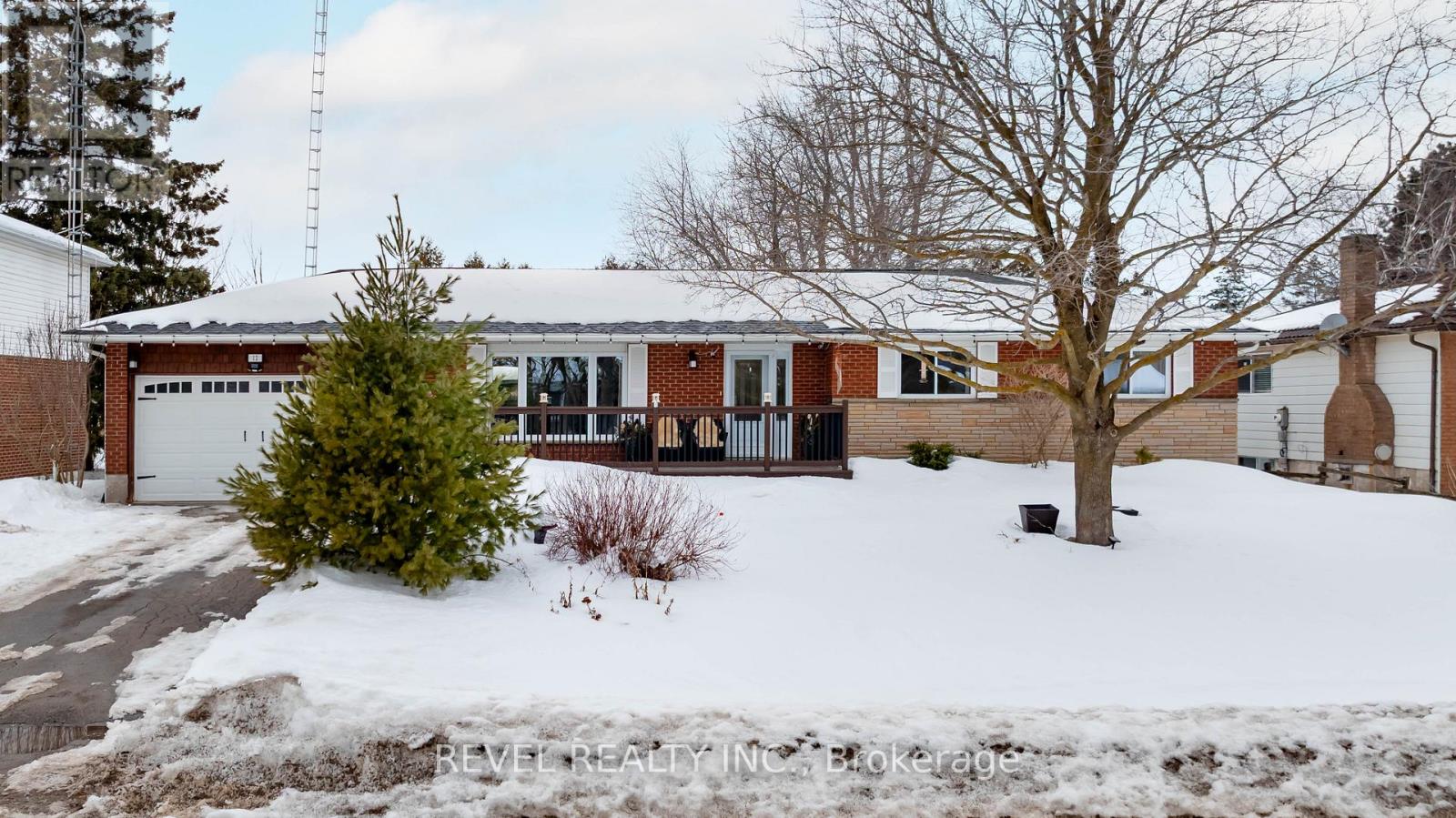 12 Victoria Boulevard, East Garafraxa, Ontario  L9W 7L6 - Photo 4 - X12850056