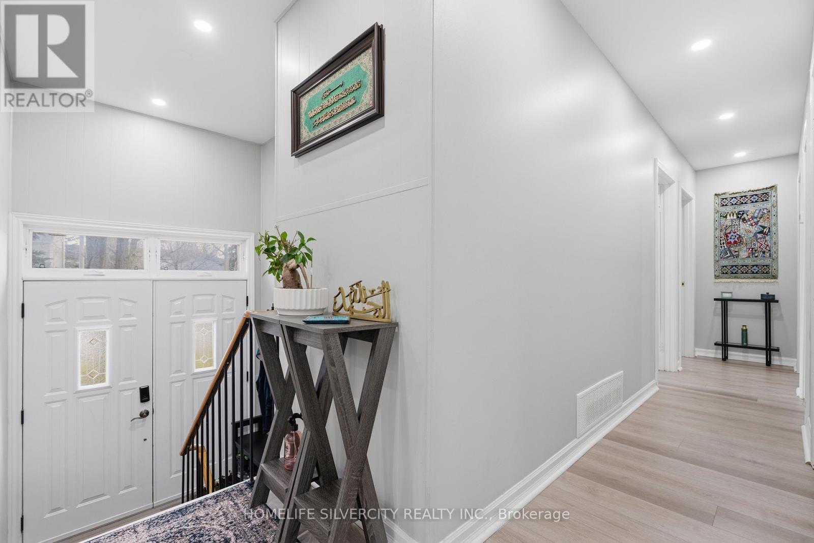 578 Trafford Crescent, Oakville, Ontario  L6L 3T3 - Photo 12 - W12910154