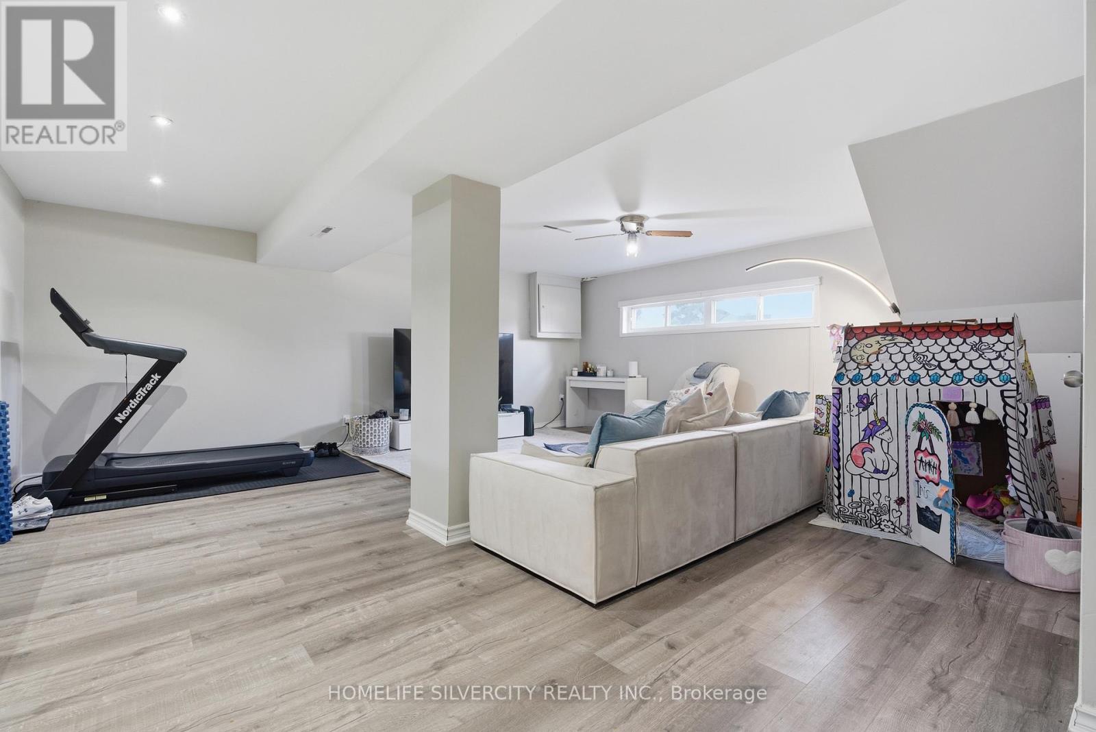 578 Trafford Crescent, Oakville, Ontario  L6L 3T3 - Photo 14 - W12910154