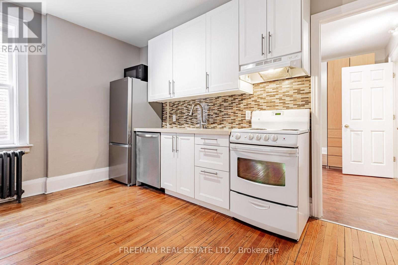 115 Mavety Street, Toronto, Ontario  M6P 2L8 - Photo 13 - W12910178