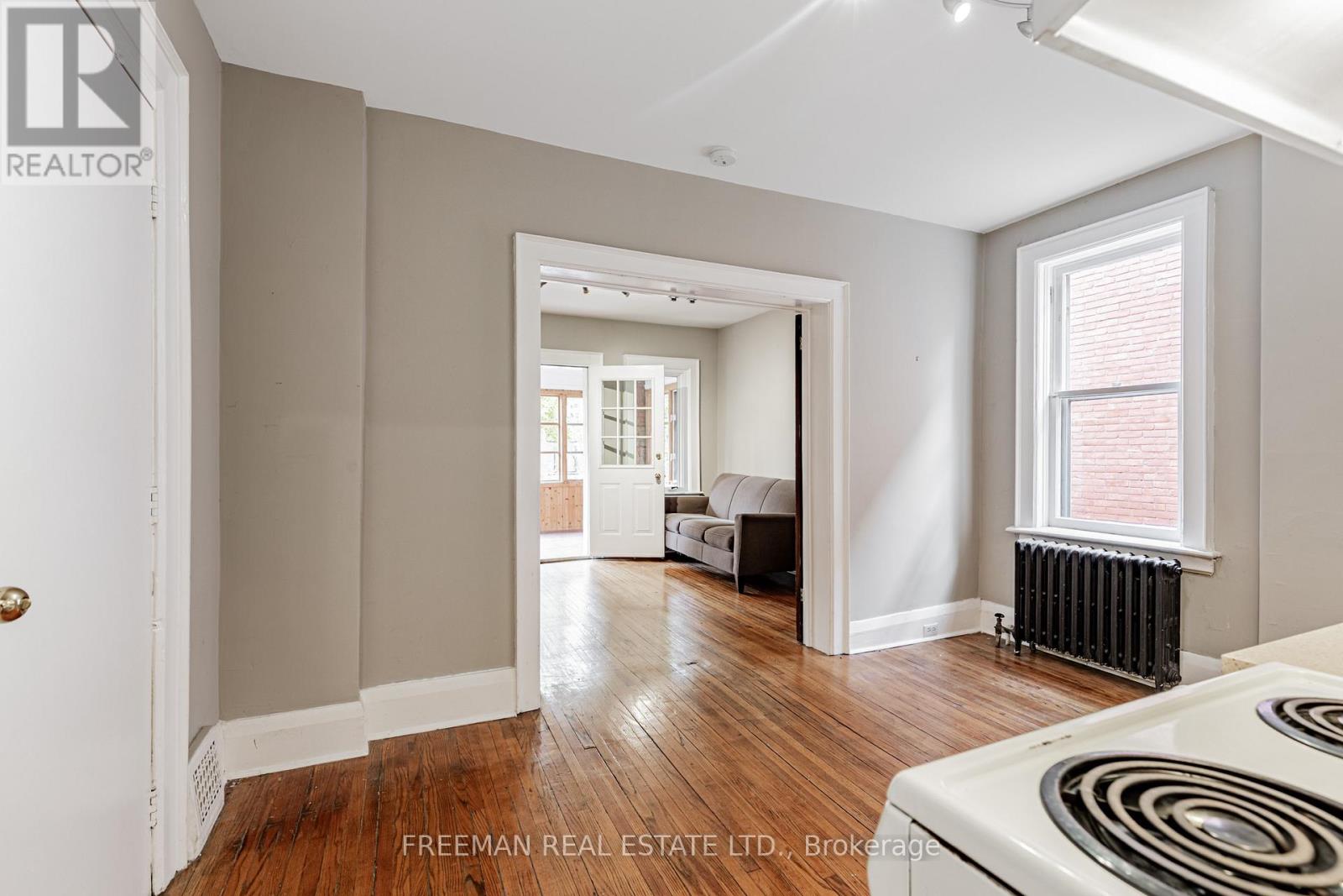 115 Mavety Street, Toronto, Ontario  M6P 2L8 - Photo 17 - W12910178