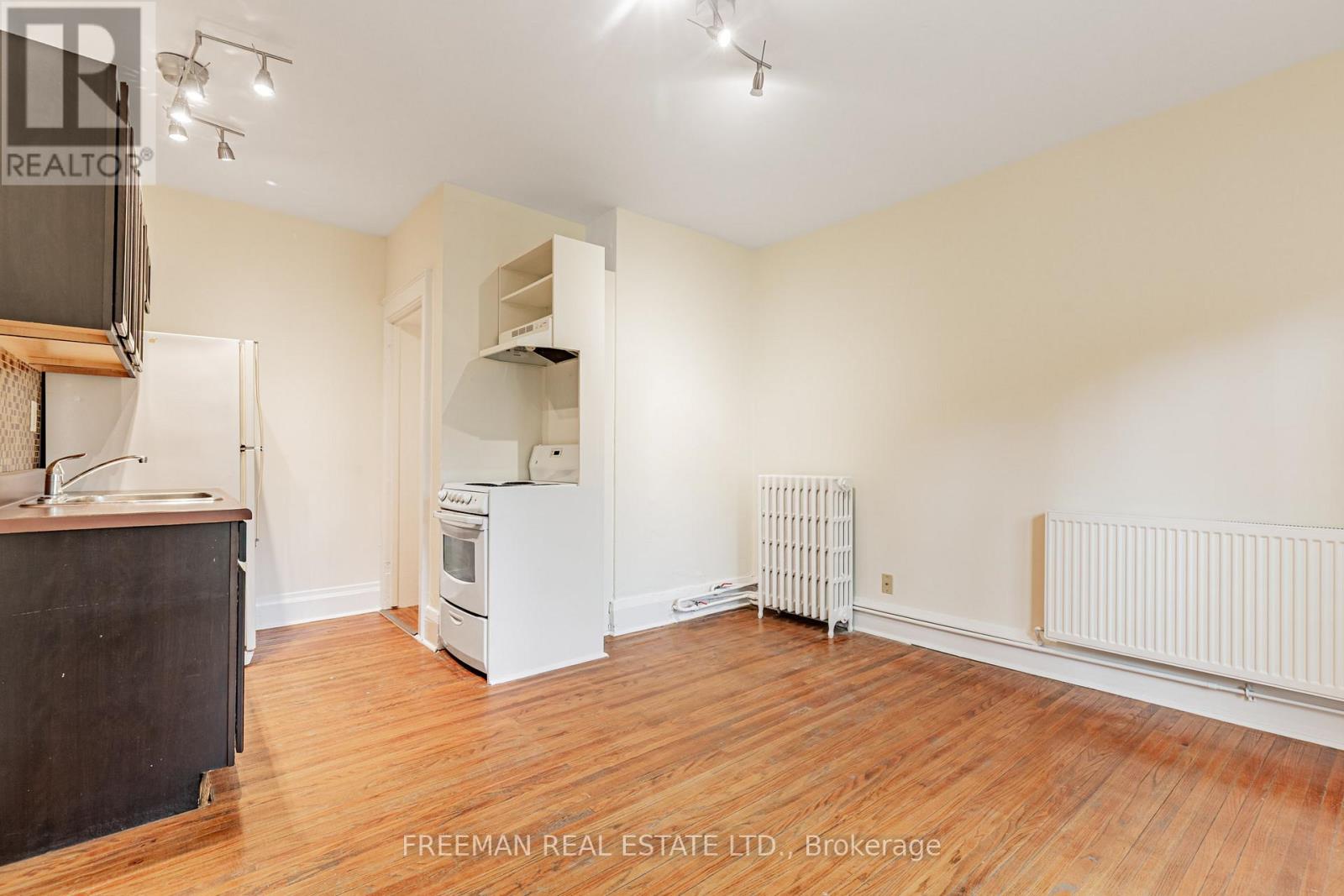 115 Mavety Street, Toronto, Ontario  M6P 2L8 - Photo 23 - W12910178