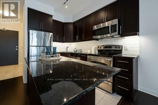 2208 - 223 Webb Drive, Mississauga, Ontario  L5B 0E8 - Photo 4 - W12910184