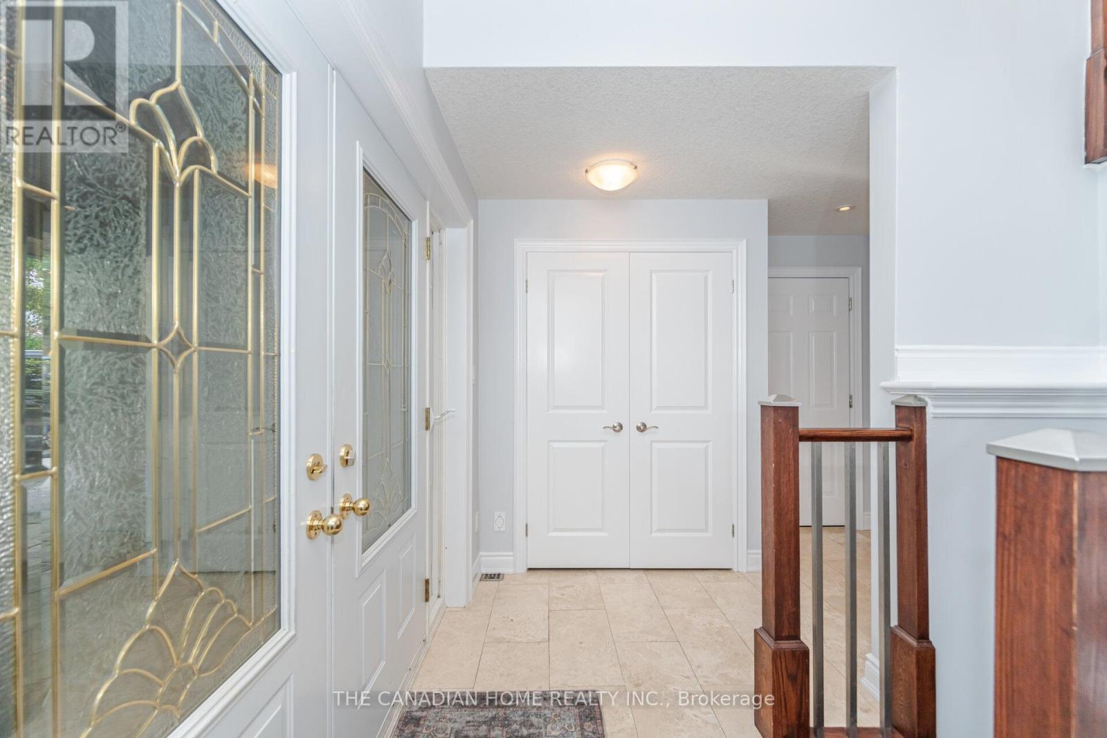 207 Penn Drive, Burlington, Ontario  L7N 2B6 - Photo 10 - W12910196