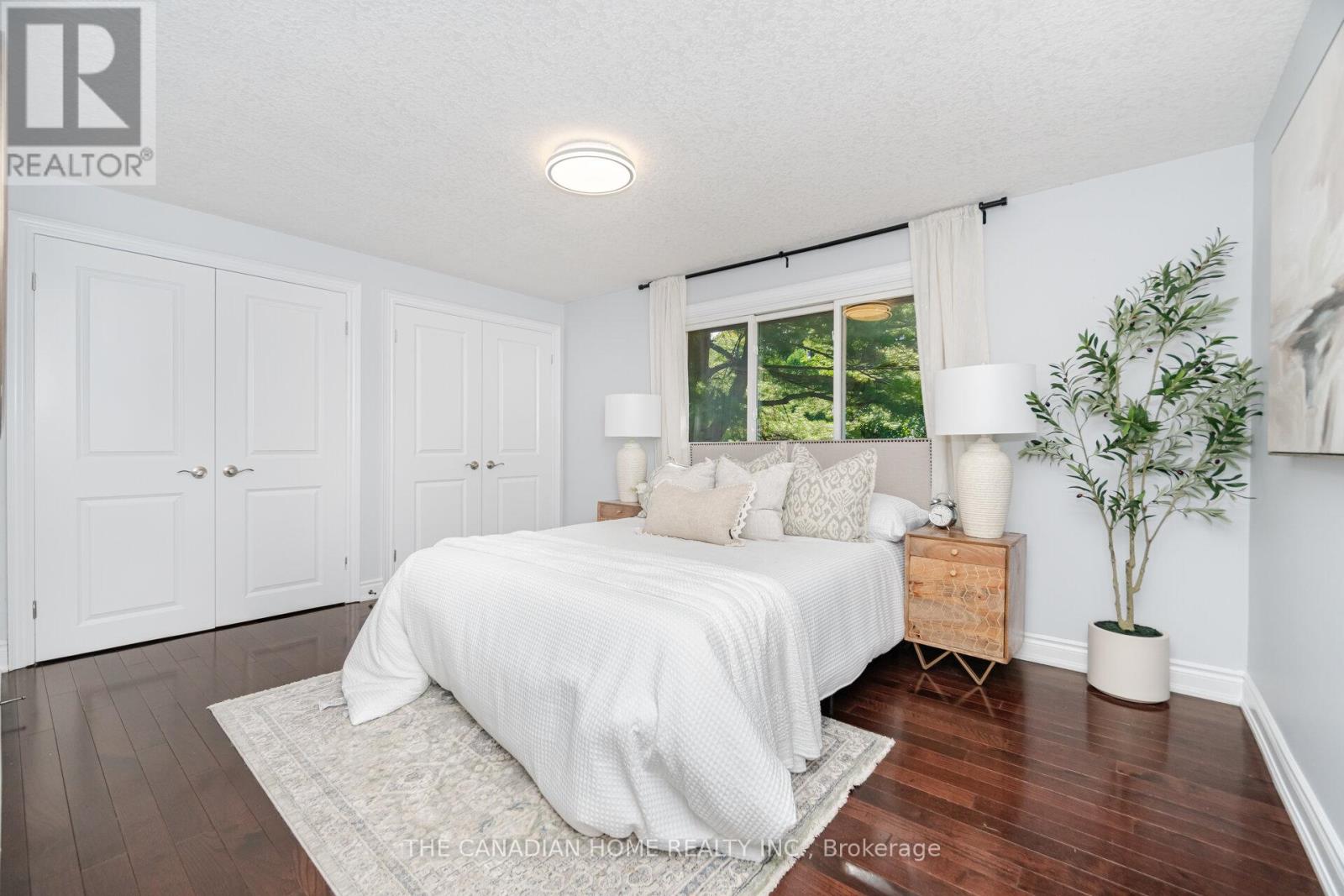 207 Penn Drive, Burlington, Ontario  L7N 2B6 - Photo 27 - W12910196