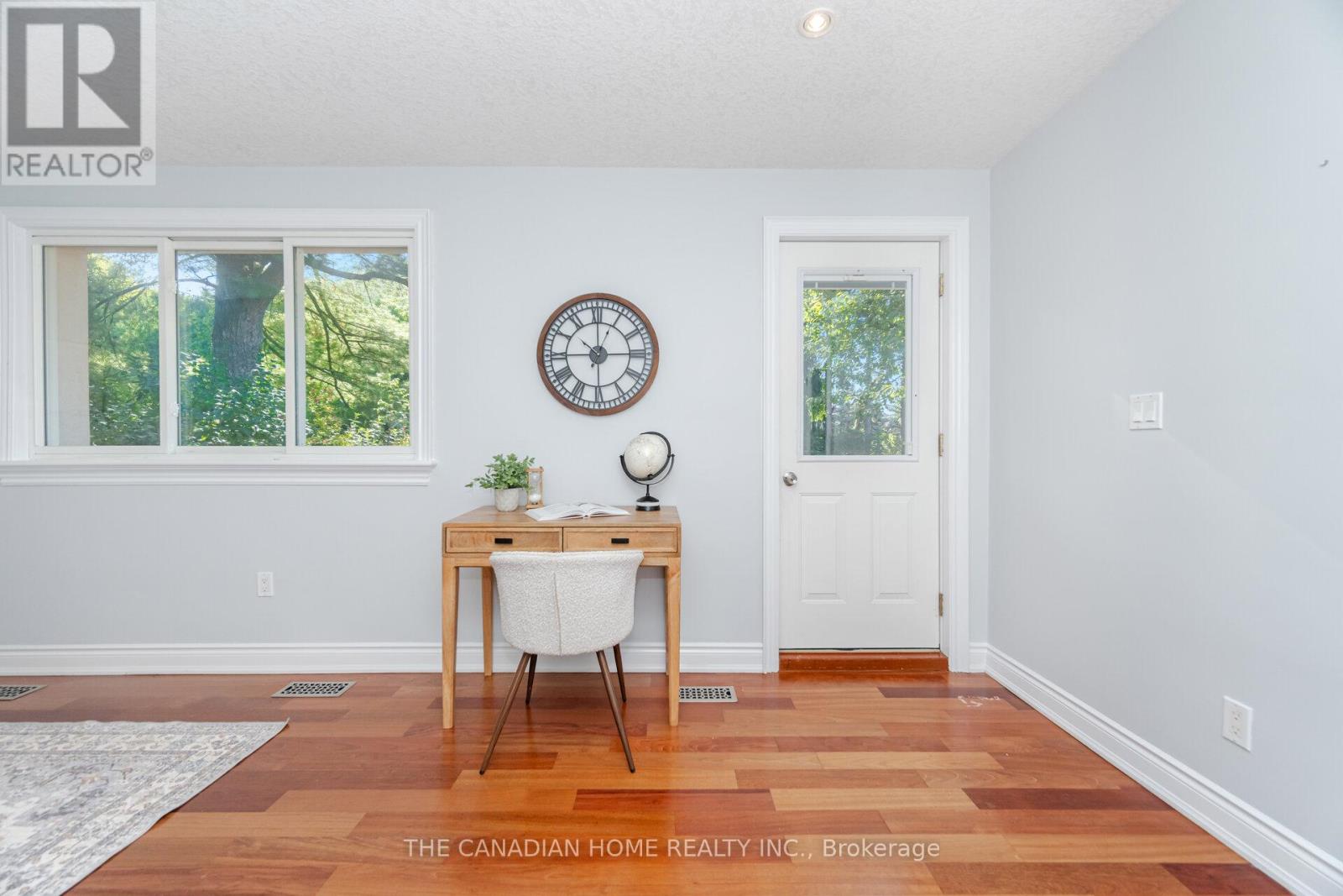 207 Penn Drive, Burlington, Ontario  L7N 2B6 - Photo 39 - W12910196