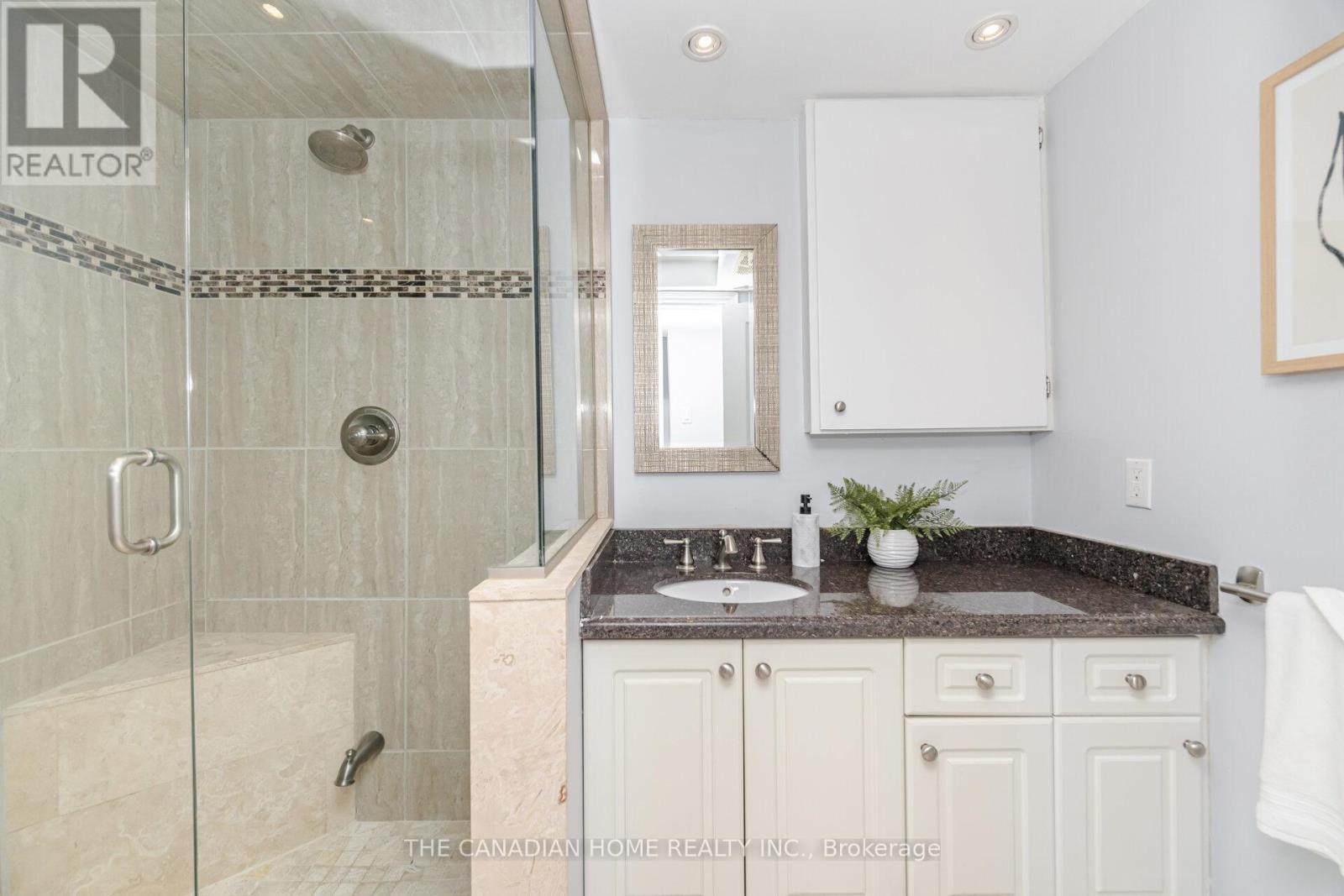 207 Penn Drive, Burlington, Ontario  L7N 2B6 - Photo 45 - W12910196